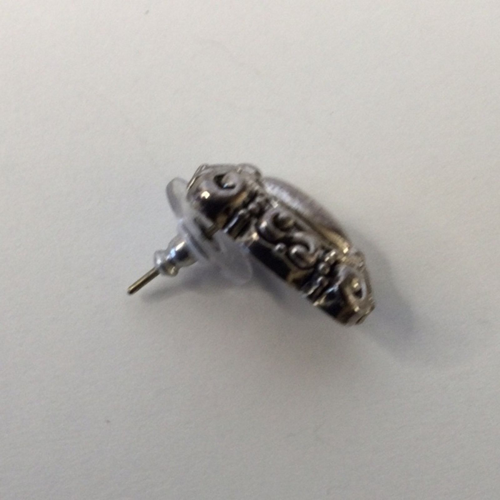 Other Vintage 1980's Silver Tone Art Deco Post Back Earrings Size ONE SIZE - 14 Thumbnail