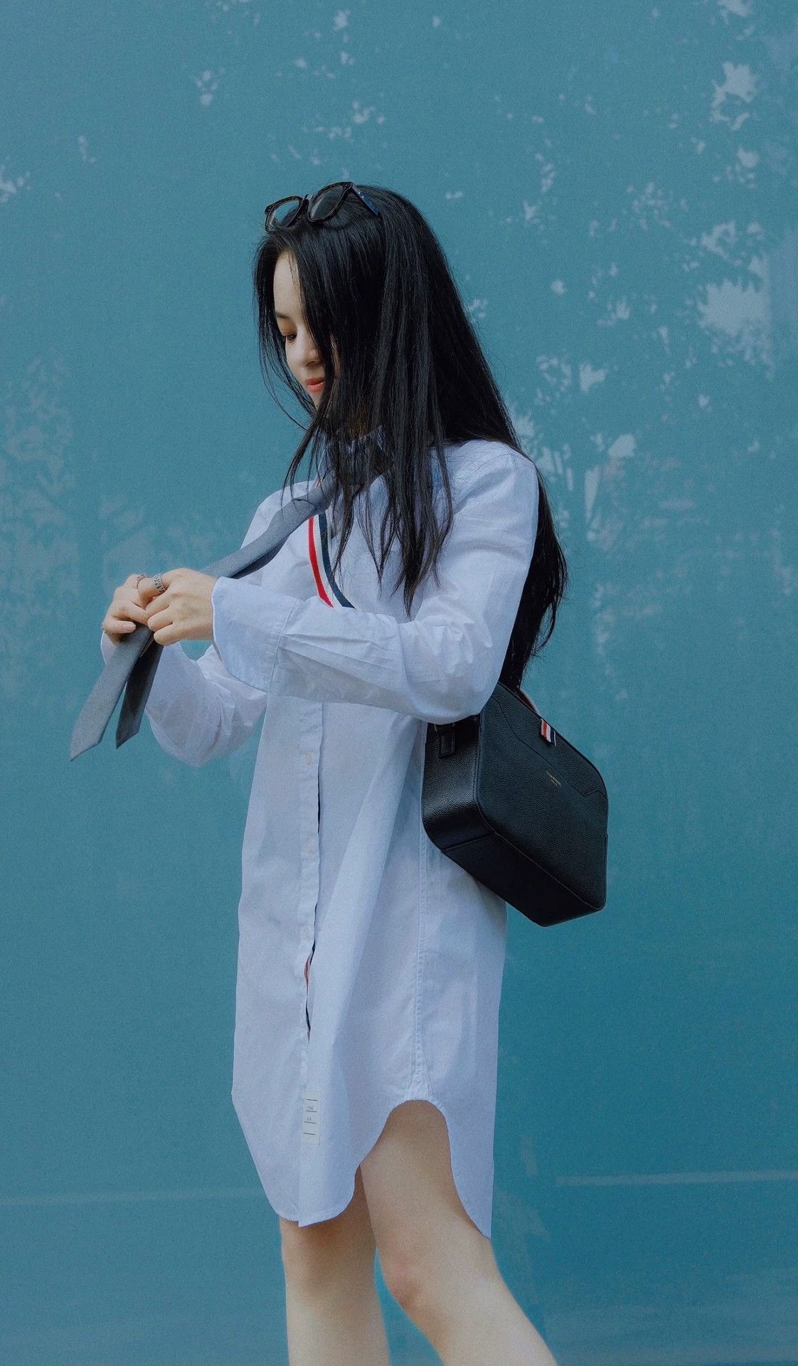 Thom Browne Thom Browne Classic White Shirt Dress Tri-Color Placket Size XS / US 0-2 / IT 36-38 - 8 Thumbnail