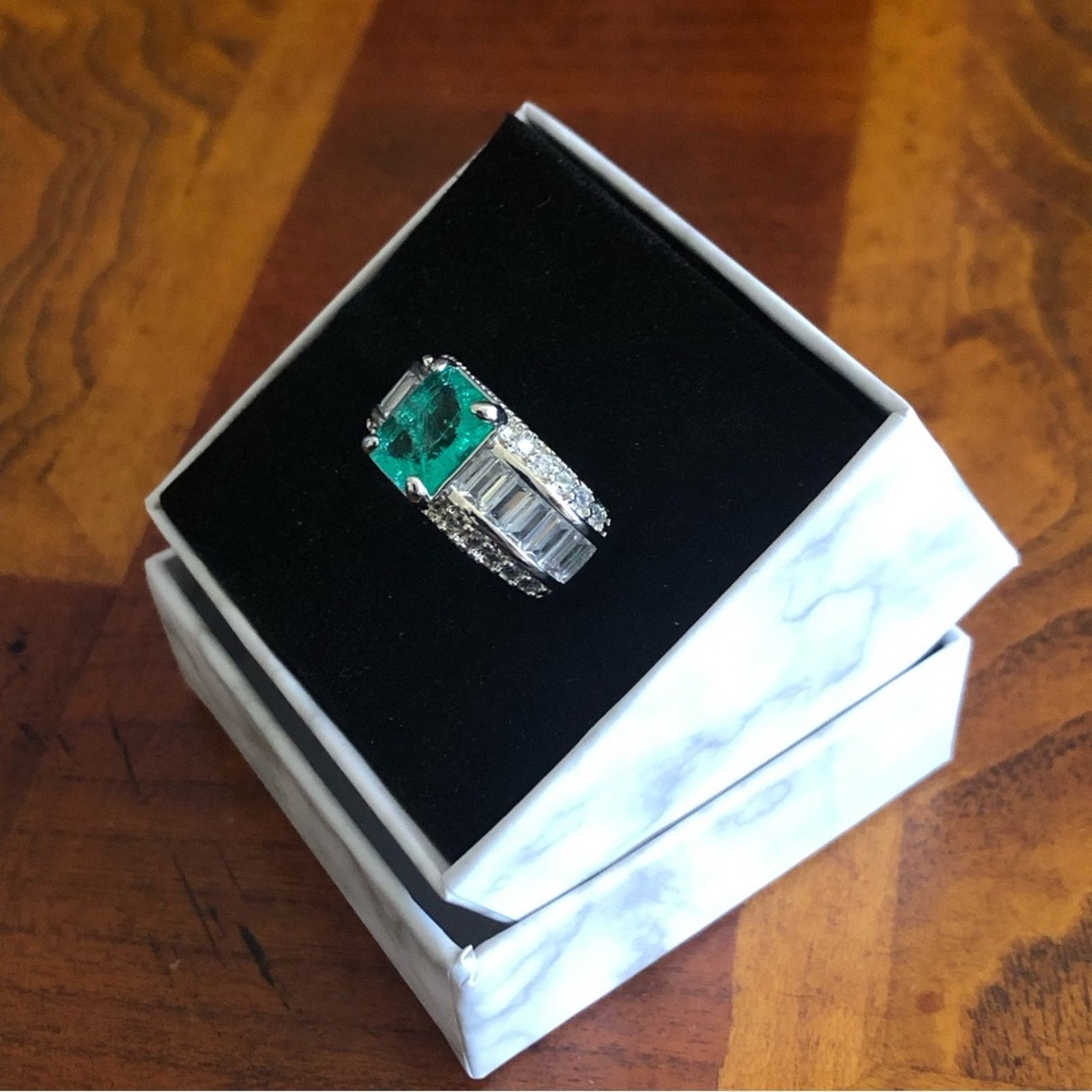 Jewelry Ladies elegant paraiba emerald stone 925 ring 8 NIB Size ONE SIZE - 11 Thumbnail