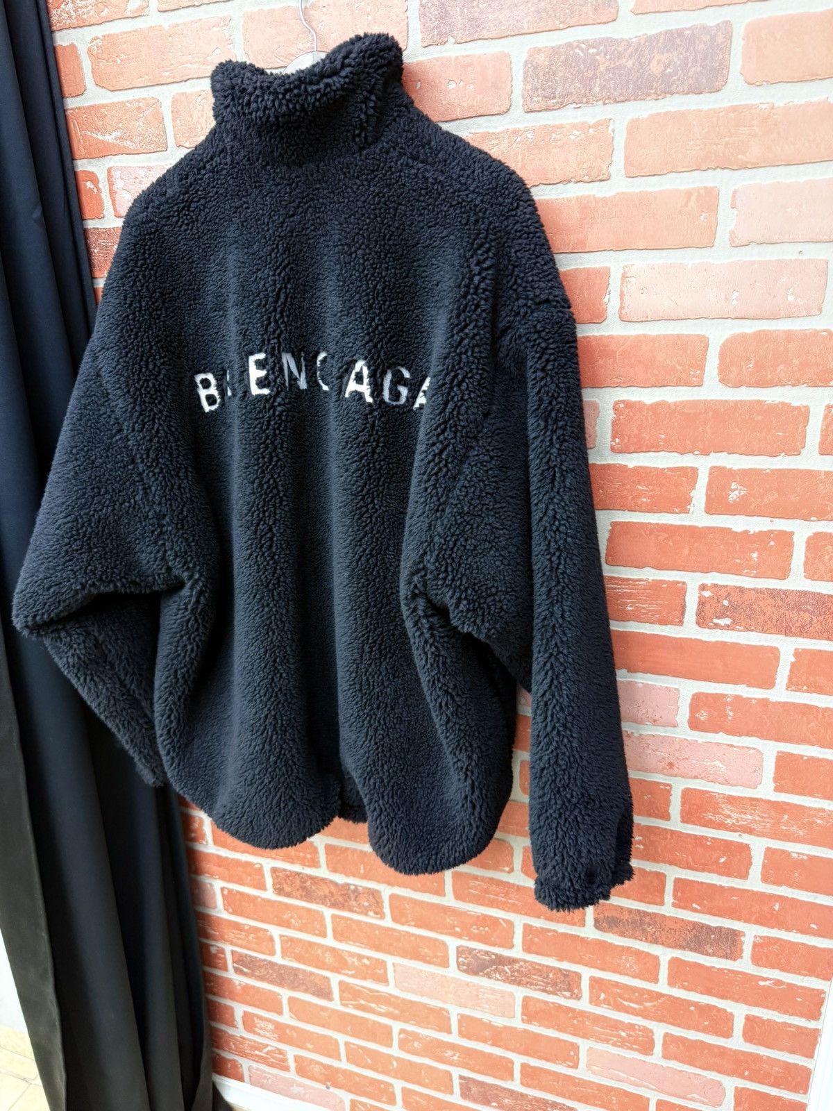 Balenciaga Balenciaga Women's Back Zip-up Jacket black faux-shearling Size S / US 4 / IT 40 - 3 Thumbnail
