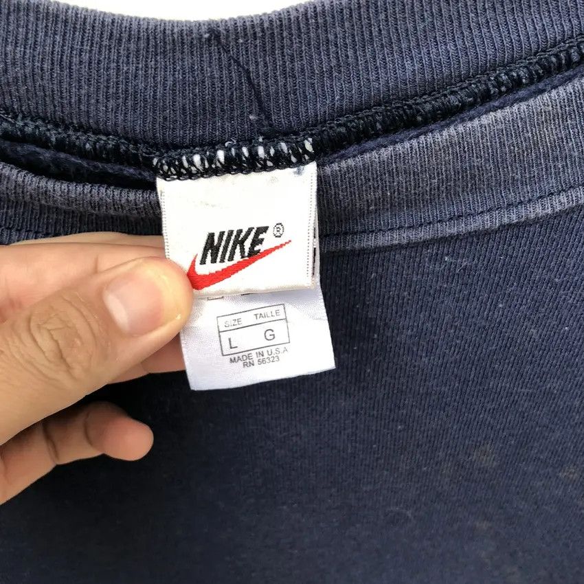 Nike Vintage 90s Nike Swoosh Print On Big Logo Sweatshirt | XL Size US L / EU 52-54 / 3 - 4 Thumbnail