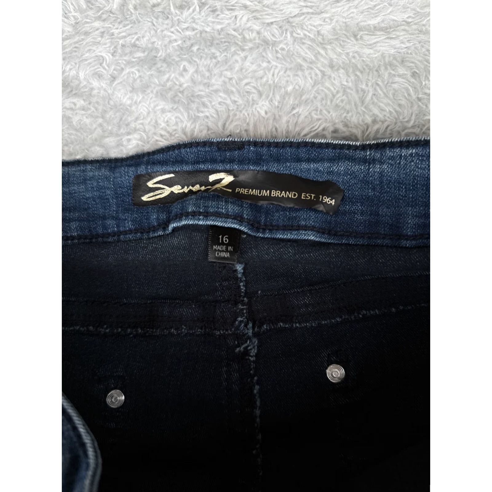 Vintage Seven7 Jeans Women Skinny Jeans 34x28 Blue Denim Distressed Mid Rise 16 5-Pocket Logo Embroidered Cotton Regular Adult Womens Size 38" / US 16 / IT 52 - 6 Thumbnail