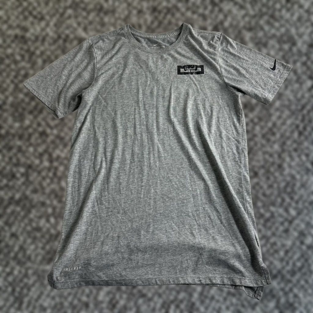 Nike Nike LeBron James Tee Shirt Mens Size Small Gray Active Athletic The Size US S / EU 44-46 / 1 - 1 Thumbnail