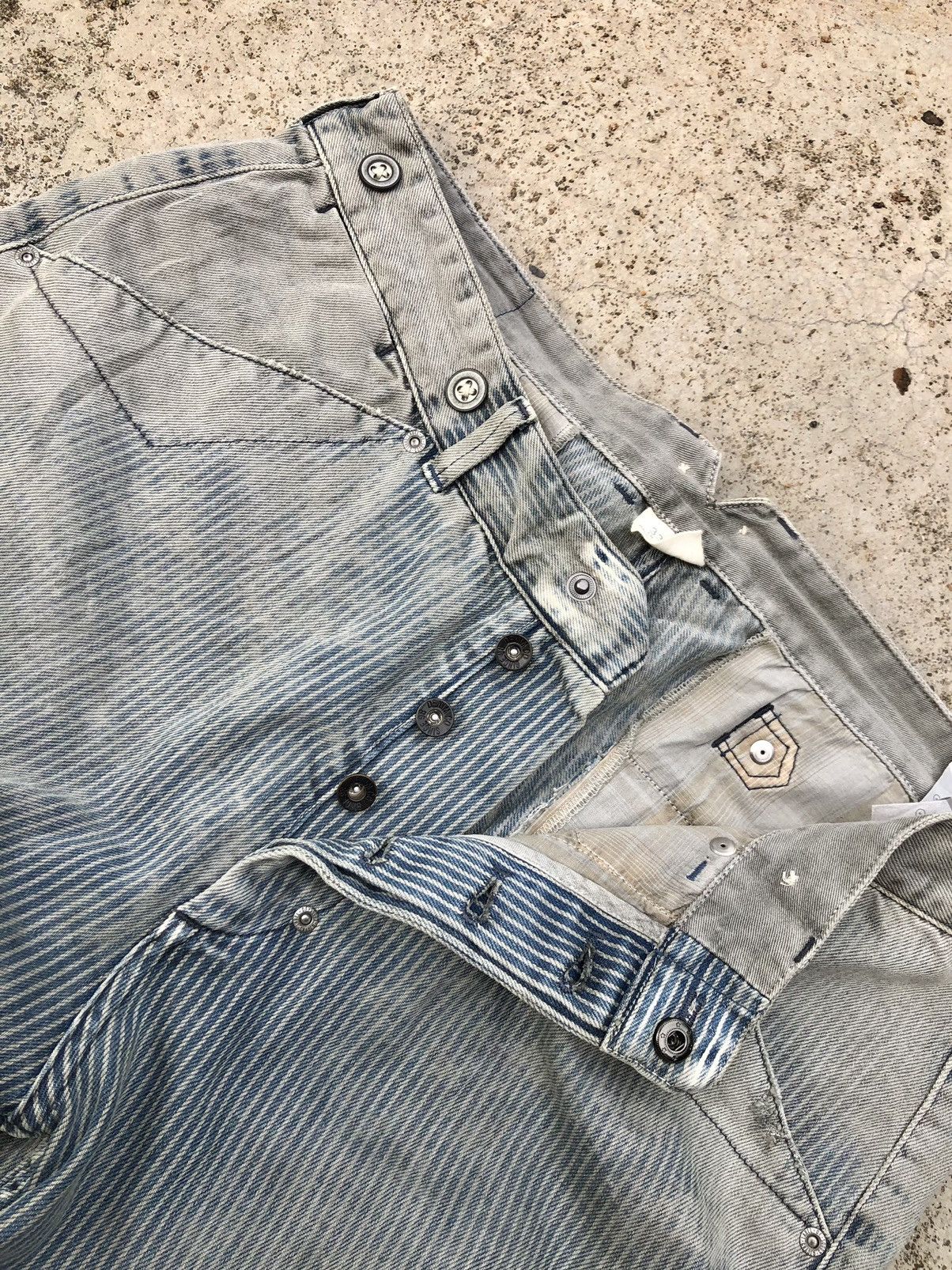 Other FADED STRIPED BUCKLE BACK JEANS BY DENIM CO Size US 33 - 3 Thumbnail