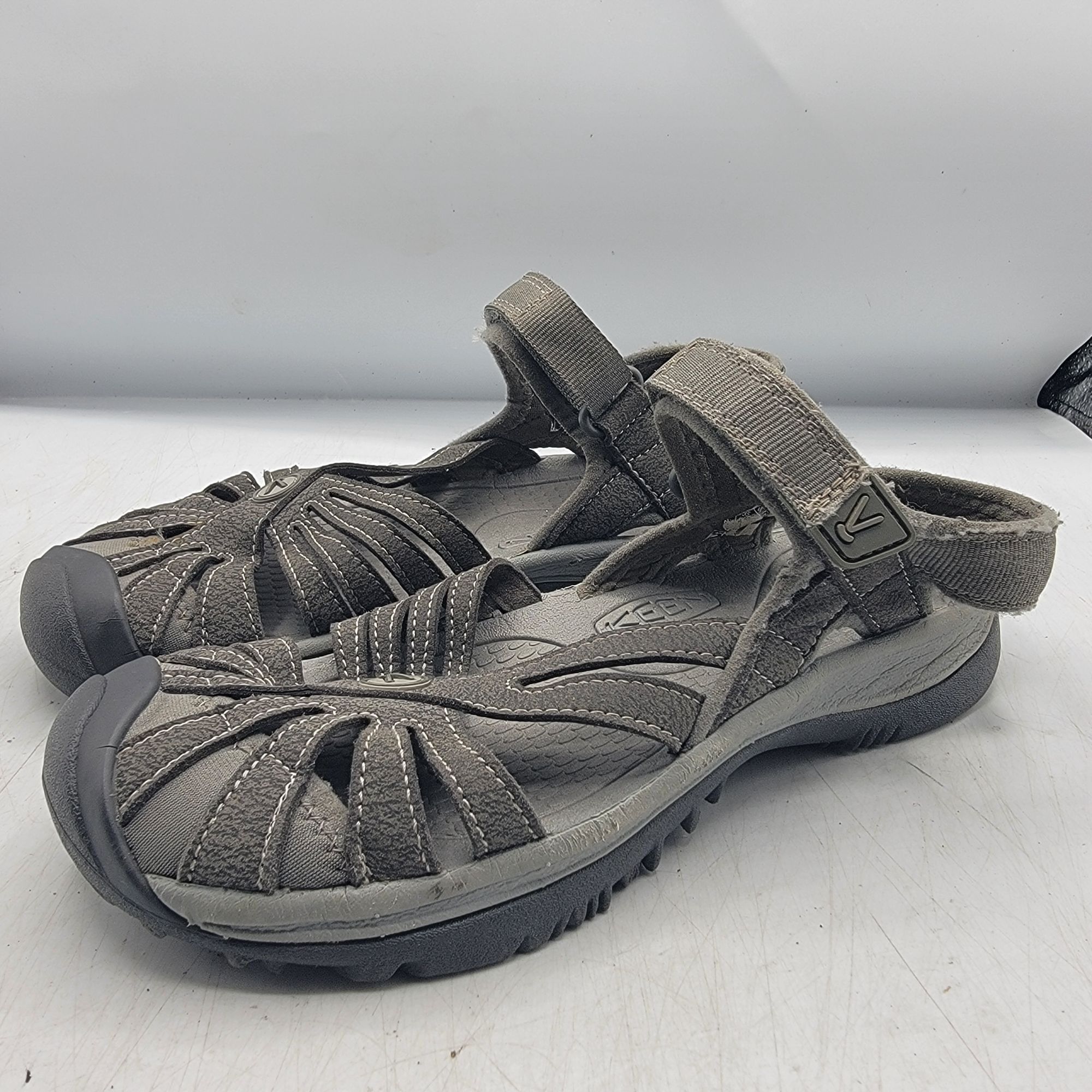 KEEN Keen Rose Womens Size 5 Gray Sandals Closed Toe Casual Walki Size US 5 / IT 35 - 4 Thumbnail