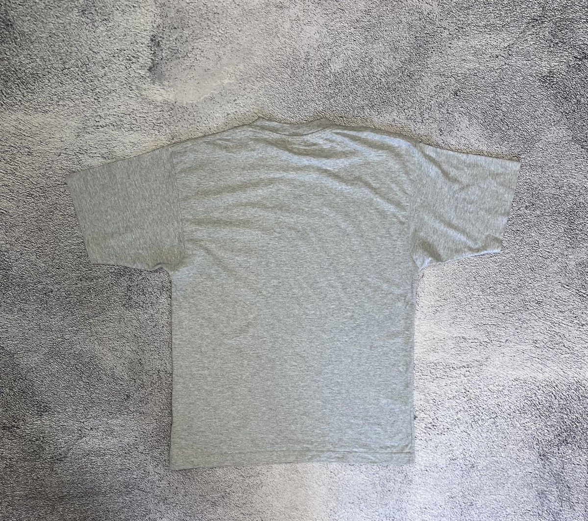 Nike Vintage Nike T-Shirt Gray M Embroidered Black Swoosh Logo Size US M / EU 48-50 / 2 - 5 Thumbnail