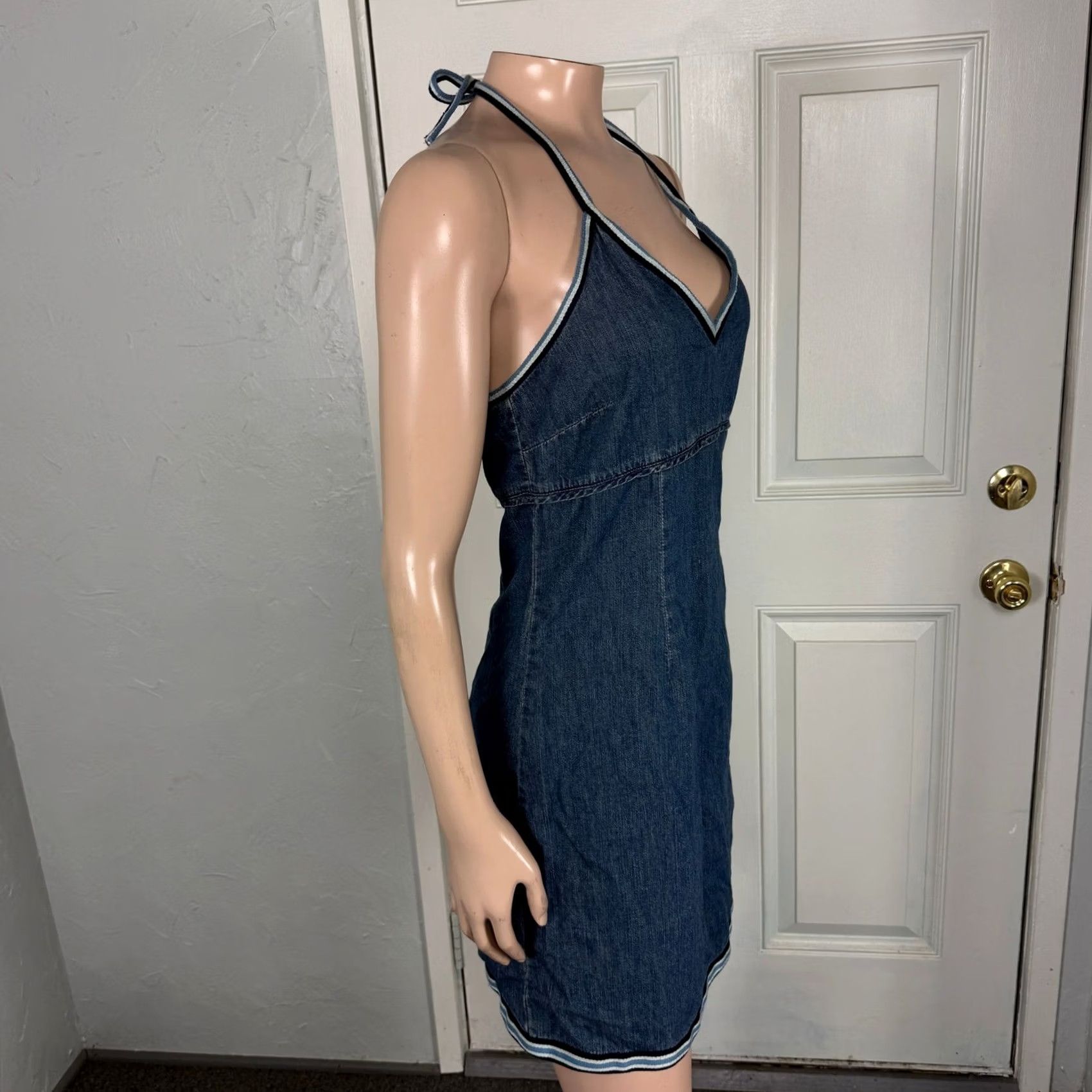 Old Navy Vintage Old Navy Denim Halter Dress 4 Mini Tie Y2K Jean Cotton Q3-13 Size 27" / US 4 / IT 40 - 7 Thumbnail