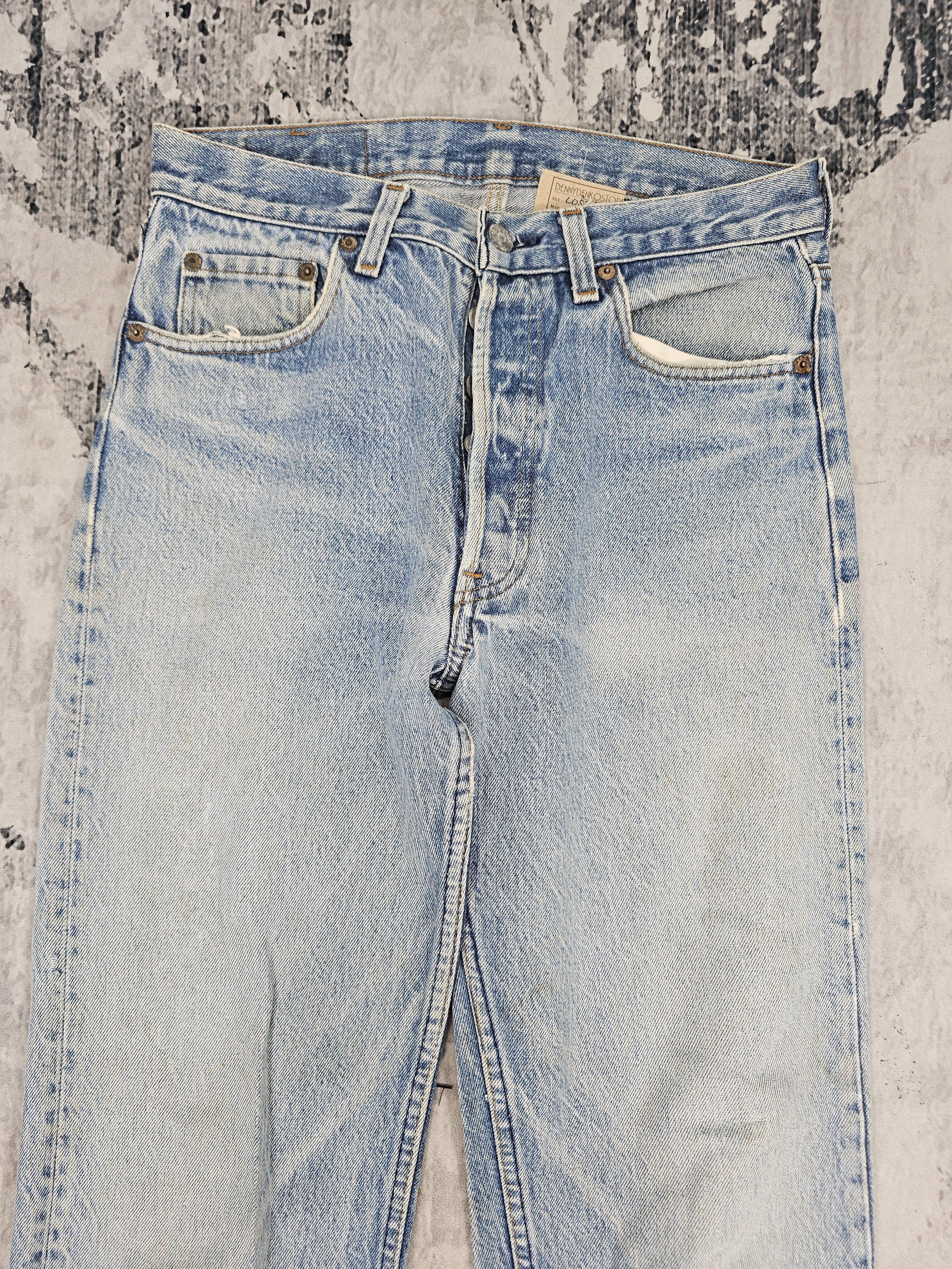 Levi's Vintage Clothing Vintage 90's LEVIS 501 Sun Faded Stain Blue Jeans L0576 Size US 29 - 7 Thumbnail
