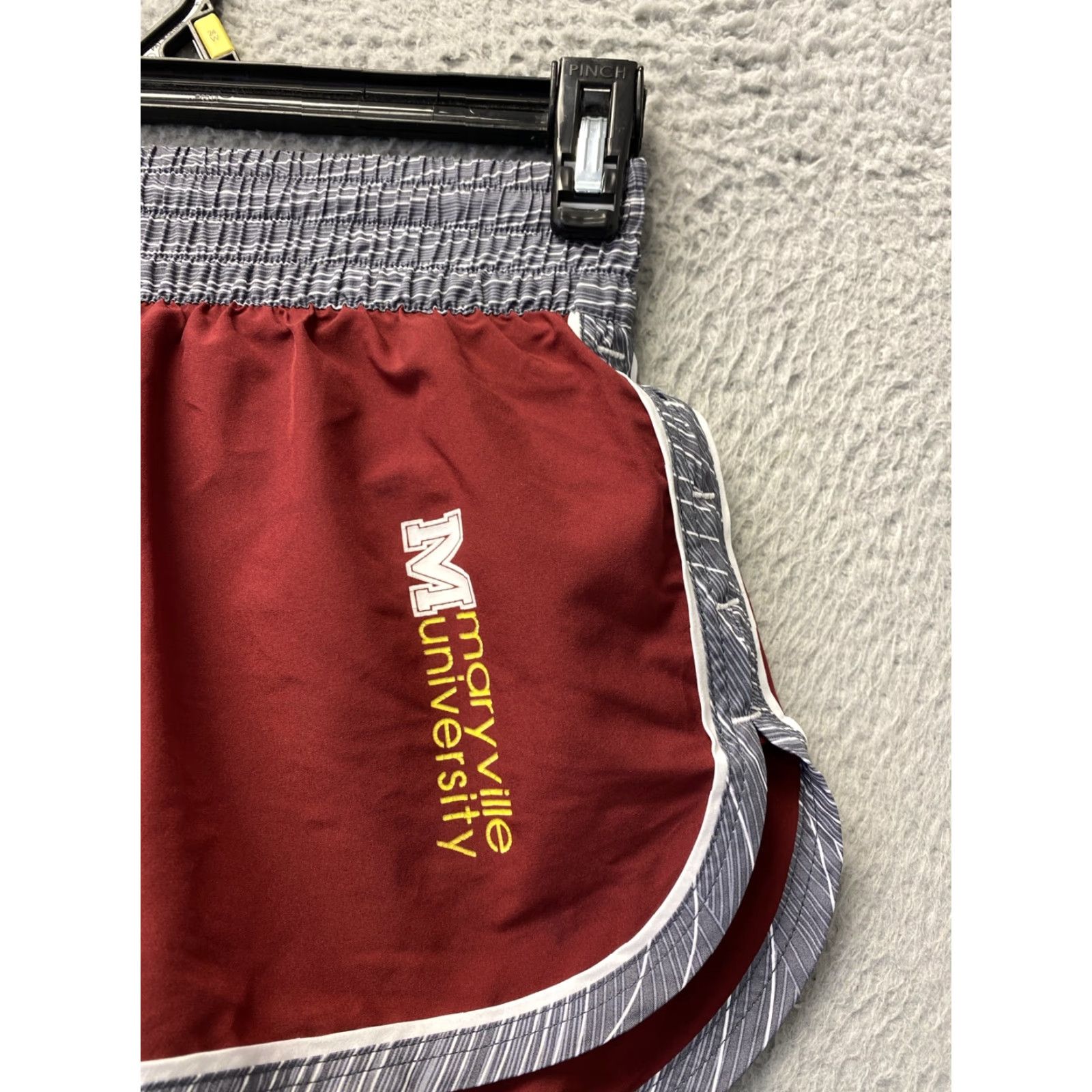 Under Armour Under Armour Women Shorts Maroon High Rise Athletic Size S Maryville 116-12 / 2.0 in. Inseam 13 in Waist Size 28" / US 6 / IT 42 - 2 Thumbnail