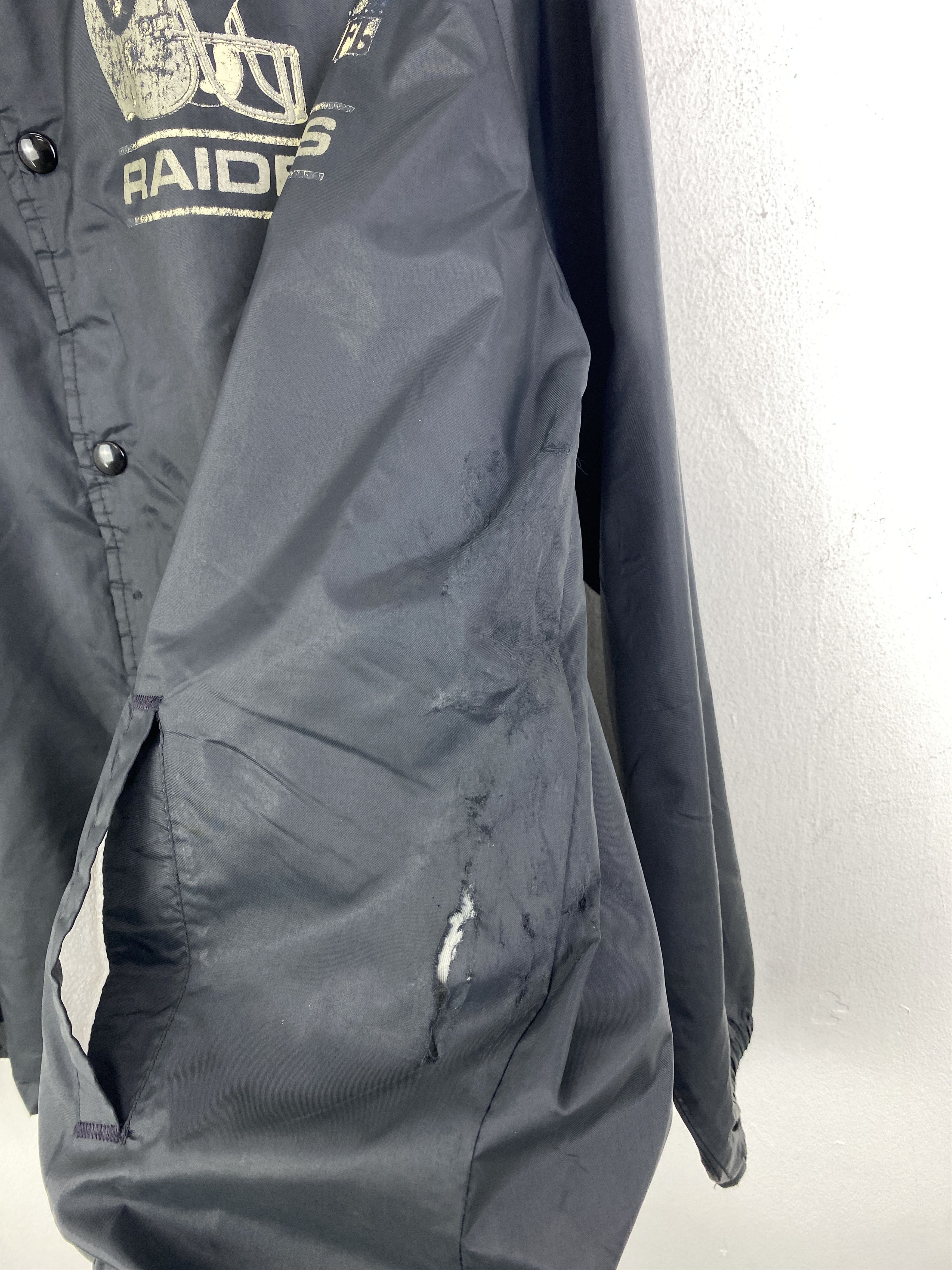 NFL Vintage 90s Raiders Los Angeles Coach Jacket J0089 Size US L / EU 52-54 / 3 - 13 Thumbnail