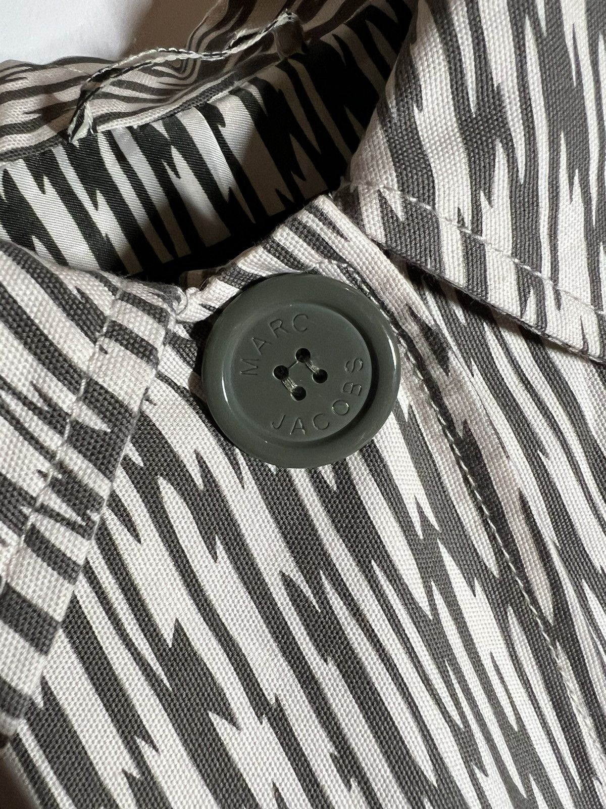 Marc Jacobs Marc Jacobs Trench Coat – Size S, Abstract Pattern, Great Condition Size S / US 4 / IT 40 - 2 Thumbnail