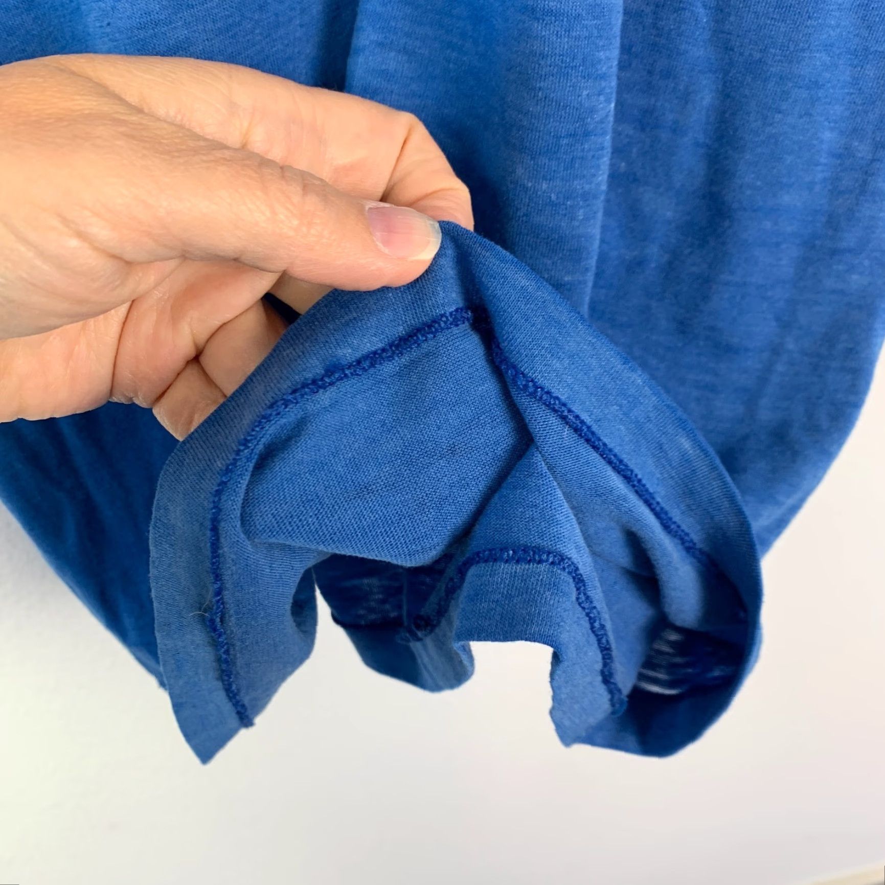 Vintage VINTAGE We Deliver Every Day Blue V-Neck Ringer T-Shirt Unbranded Unisex Adults L Short Sleeve Chest 39" Mens Womens Boys Girls Size US L / EU 52-54 / 3 - 6 Thumbnail