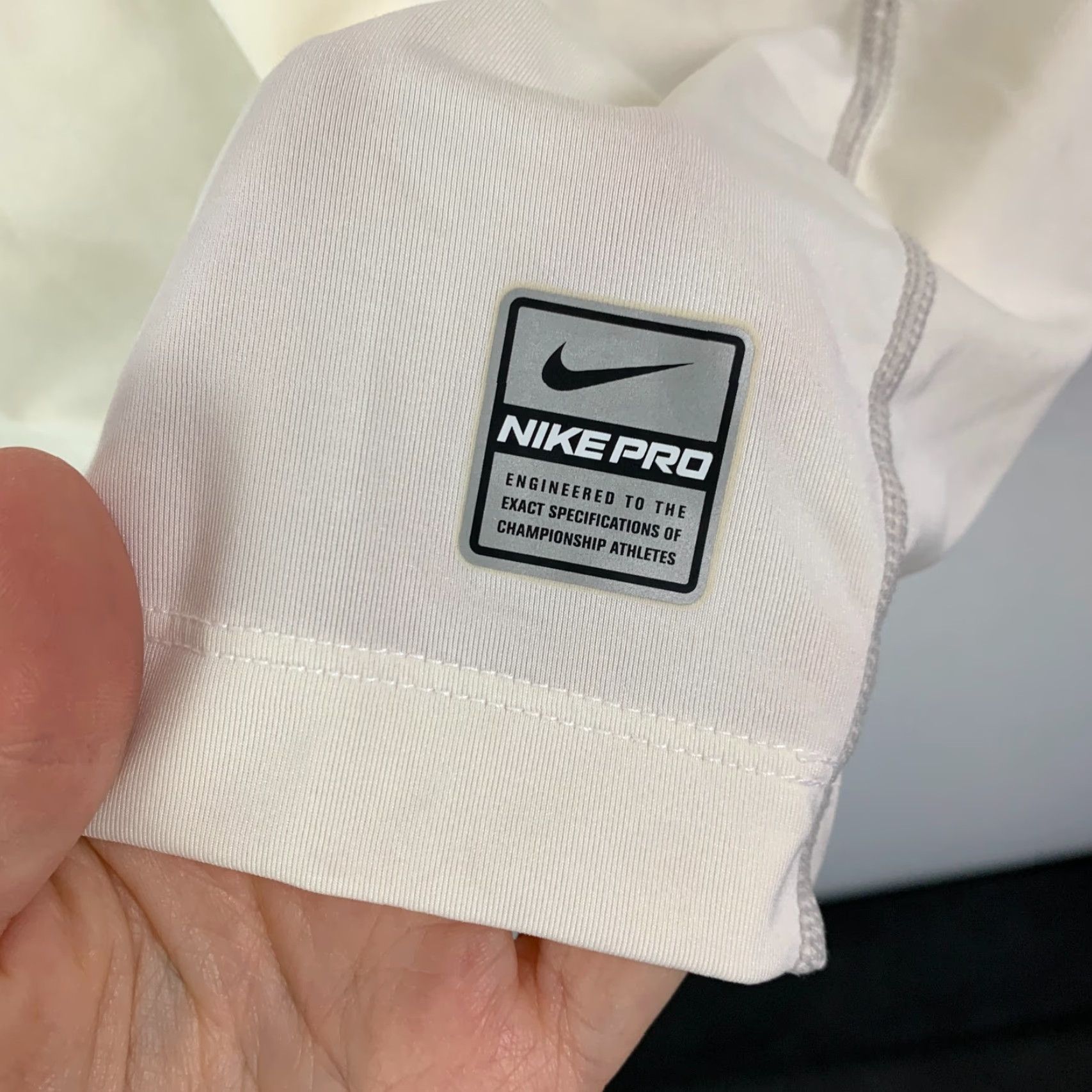 Nike Nike Pro T-Shirt Long Sleeve Crew Neck White 2XL Mens Athletic Size US XXL / EU 58 / 5 - 2 Thumbnail