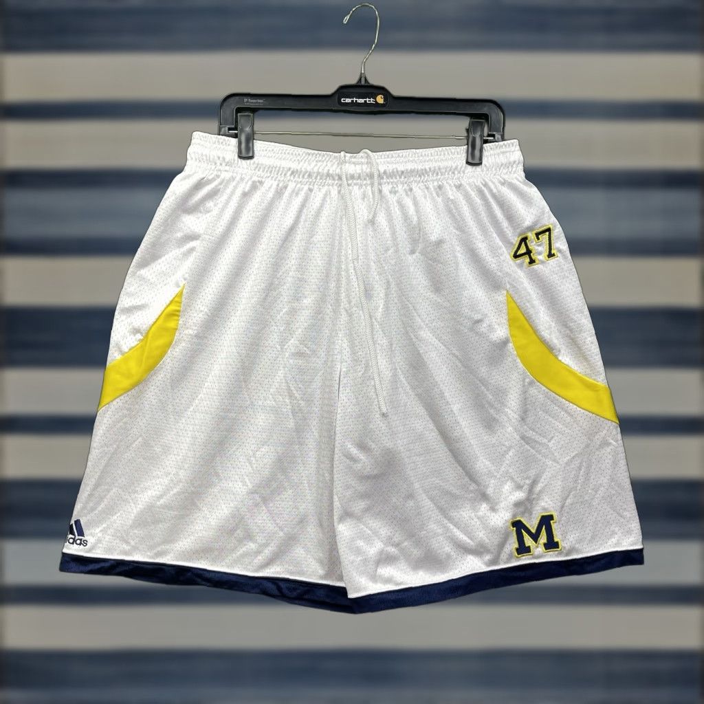 VINTAGE adidas Michigan Wolverines Shorts Mens XL Jersey White Basketball Team Issued Y2K