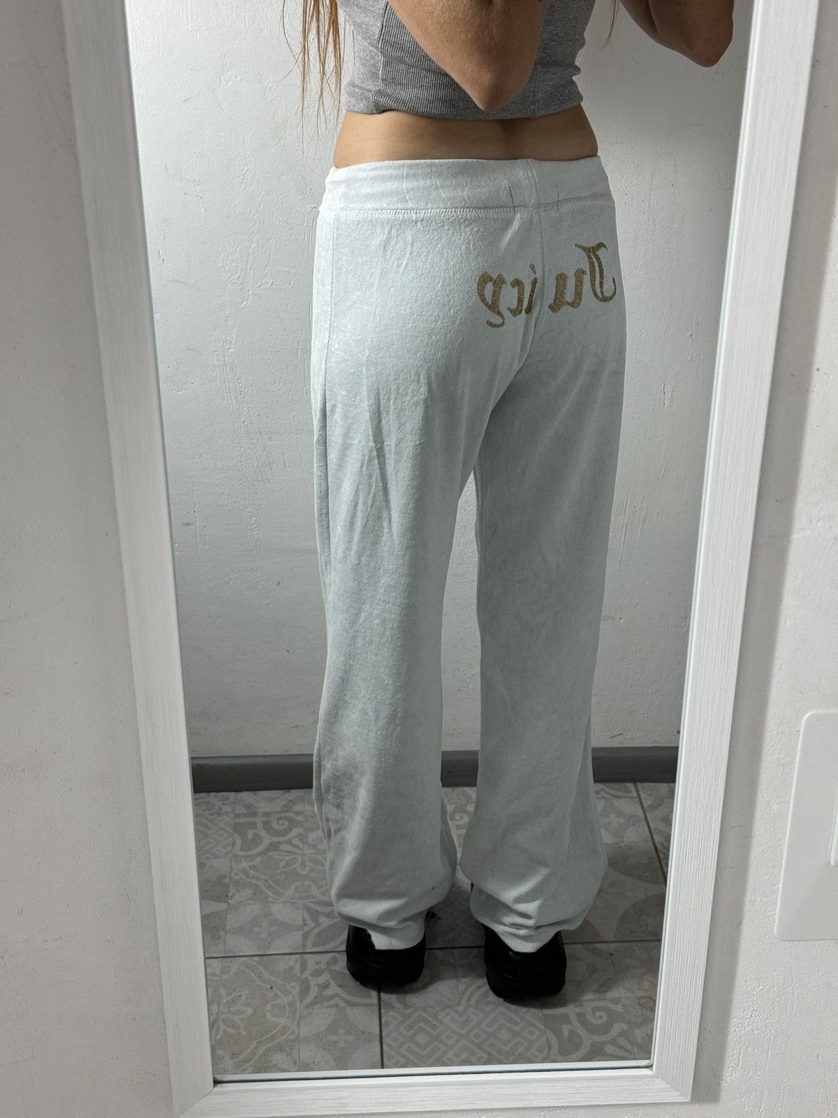 Juicy Couture VINTAGE JUICY COUTURE VELOUR 2000s BACK LOGO BLUE PANTS Size 28" / US 6 / IT 42 - 11 Thumbnail