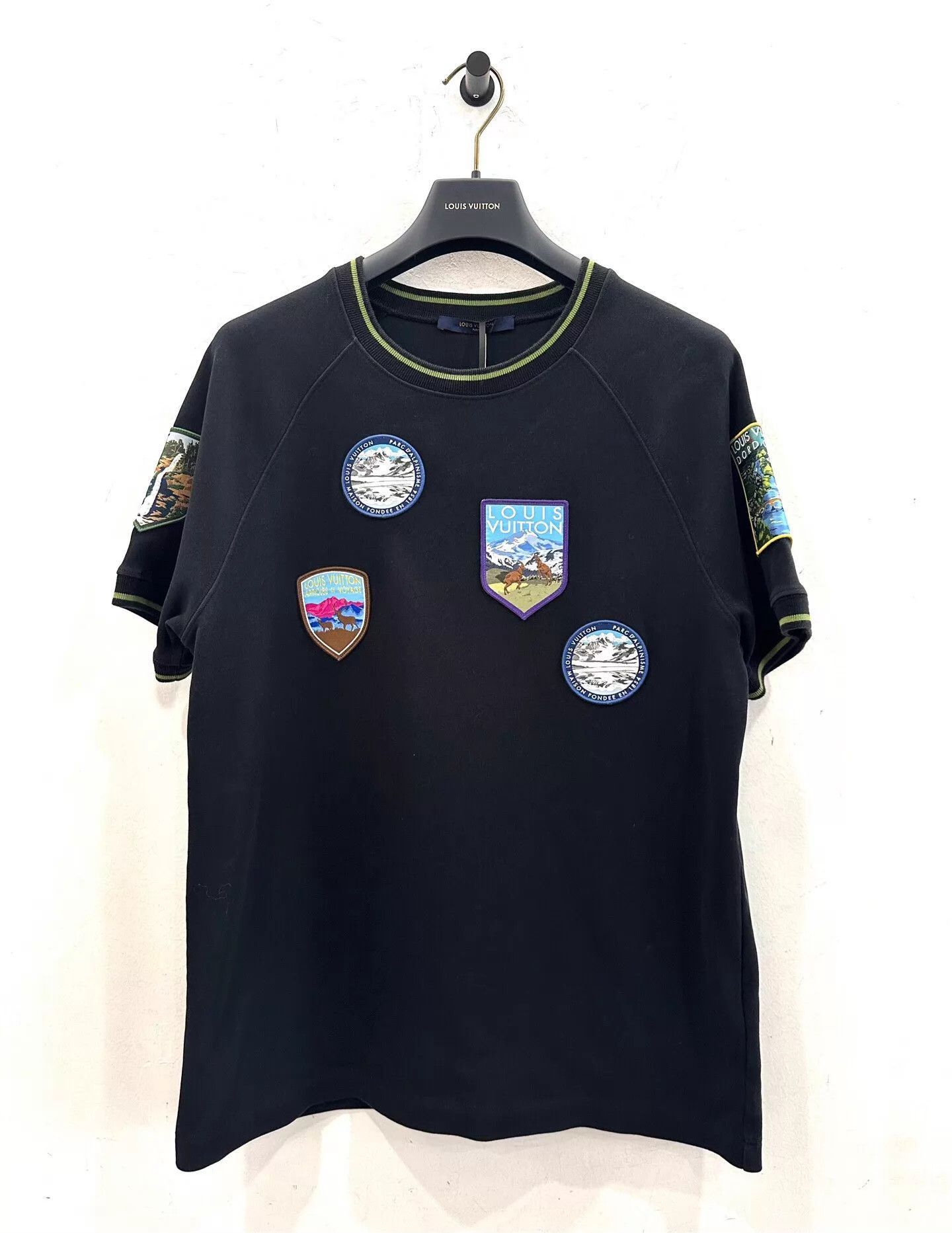 Louis Vuitton Black Short Sleeve Shirt with Embroidered Patches Size US M / EU 48-50 / 2 - 1 Thumbnail