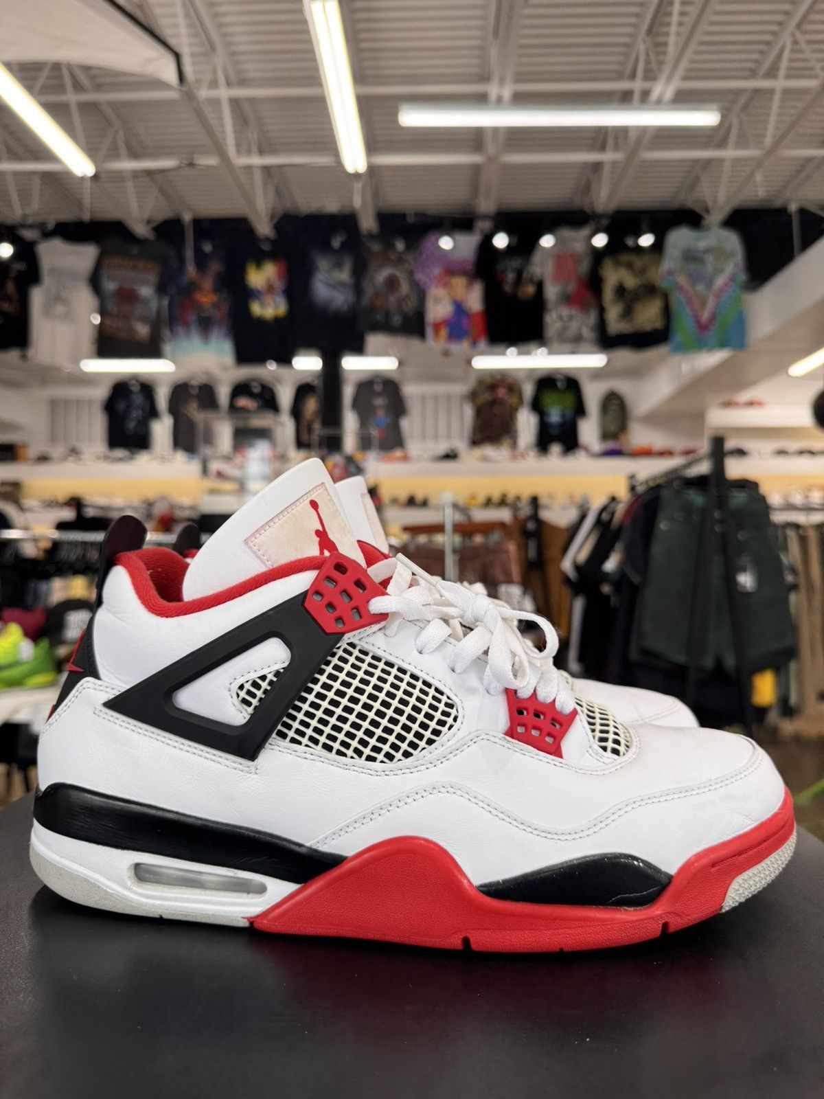 Jordan Brand Air Jordan 4 Fire Red Size 12 (2020) Size US 12 / EU 45 - 6 Thumbnail