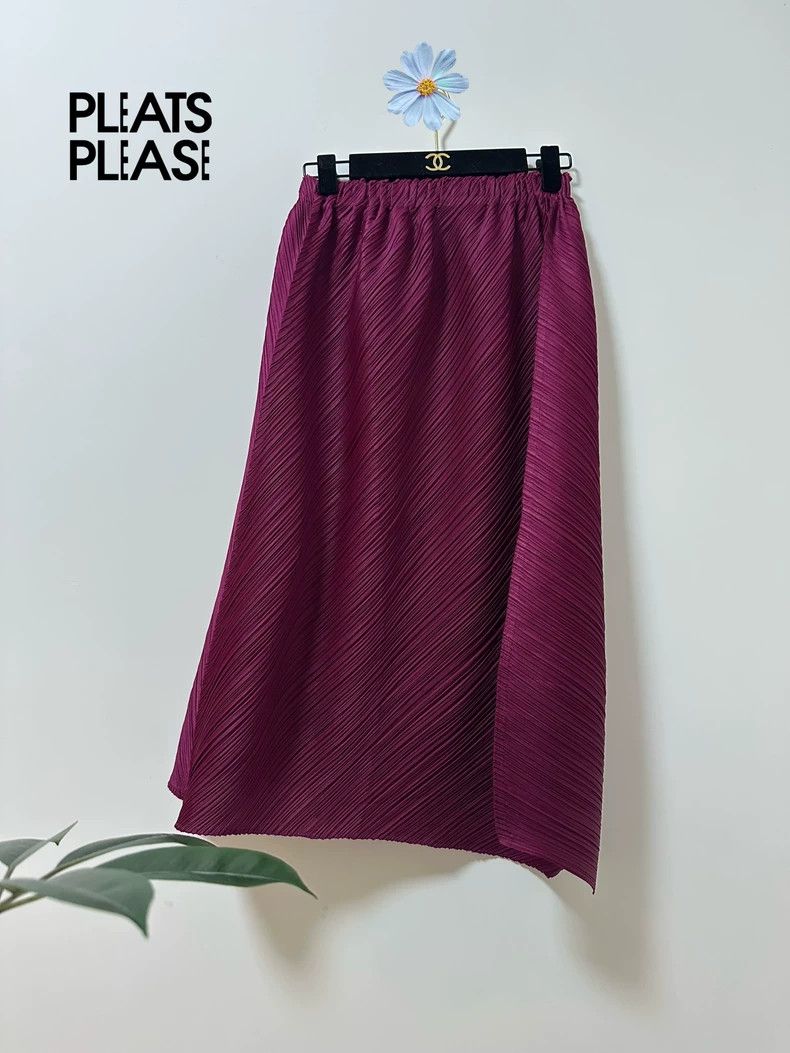 Issey Miyake Issey Miyake Burgundy Pleated Long Skirt - dmc Size US 26 / EU 42 - 1 Thumbnail