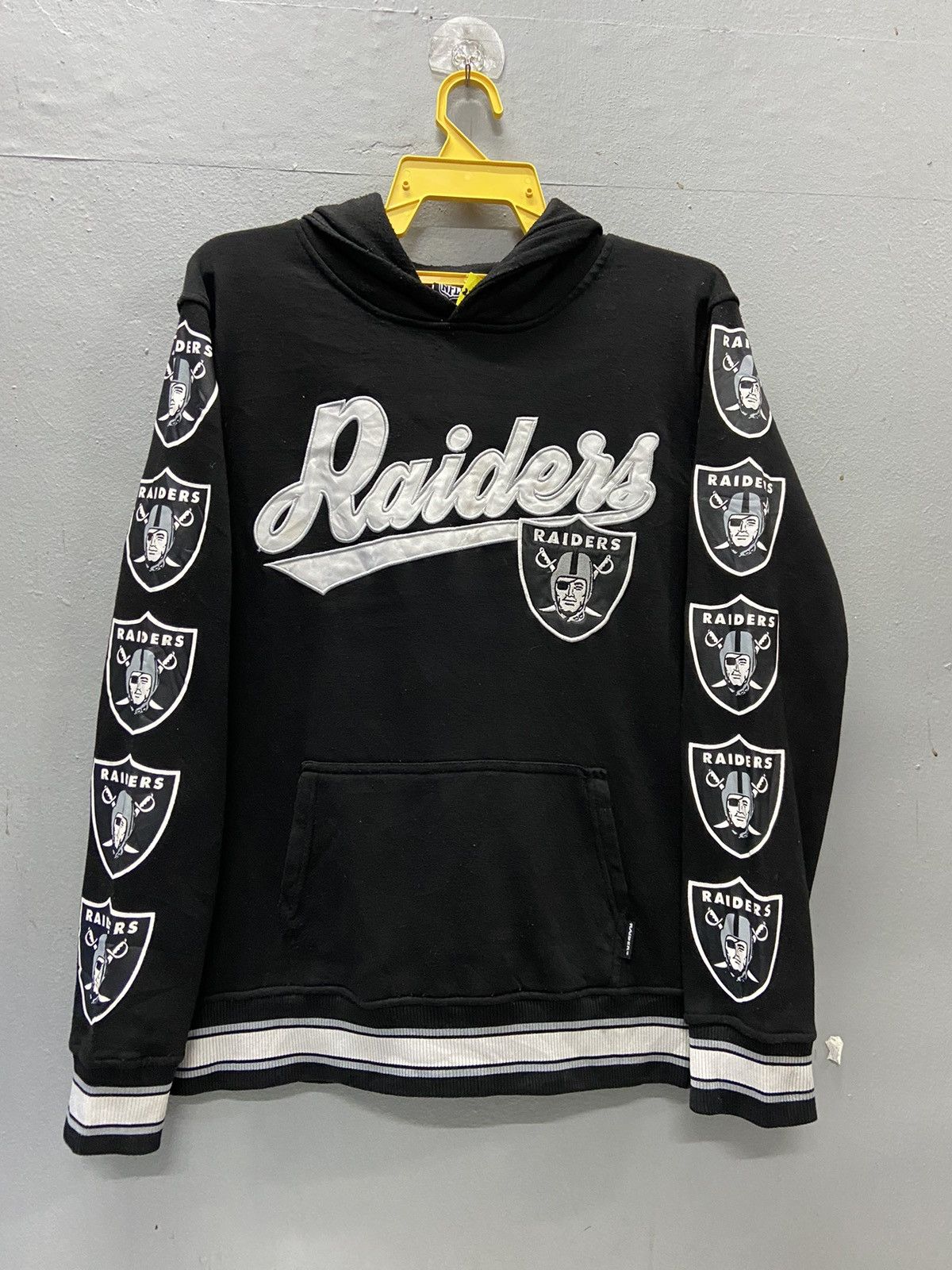 NFL NFL RAIDERS BLACK HOODIE Size US M / EU 48-50 / 2 - 1 Thumbnail