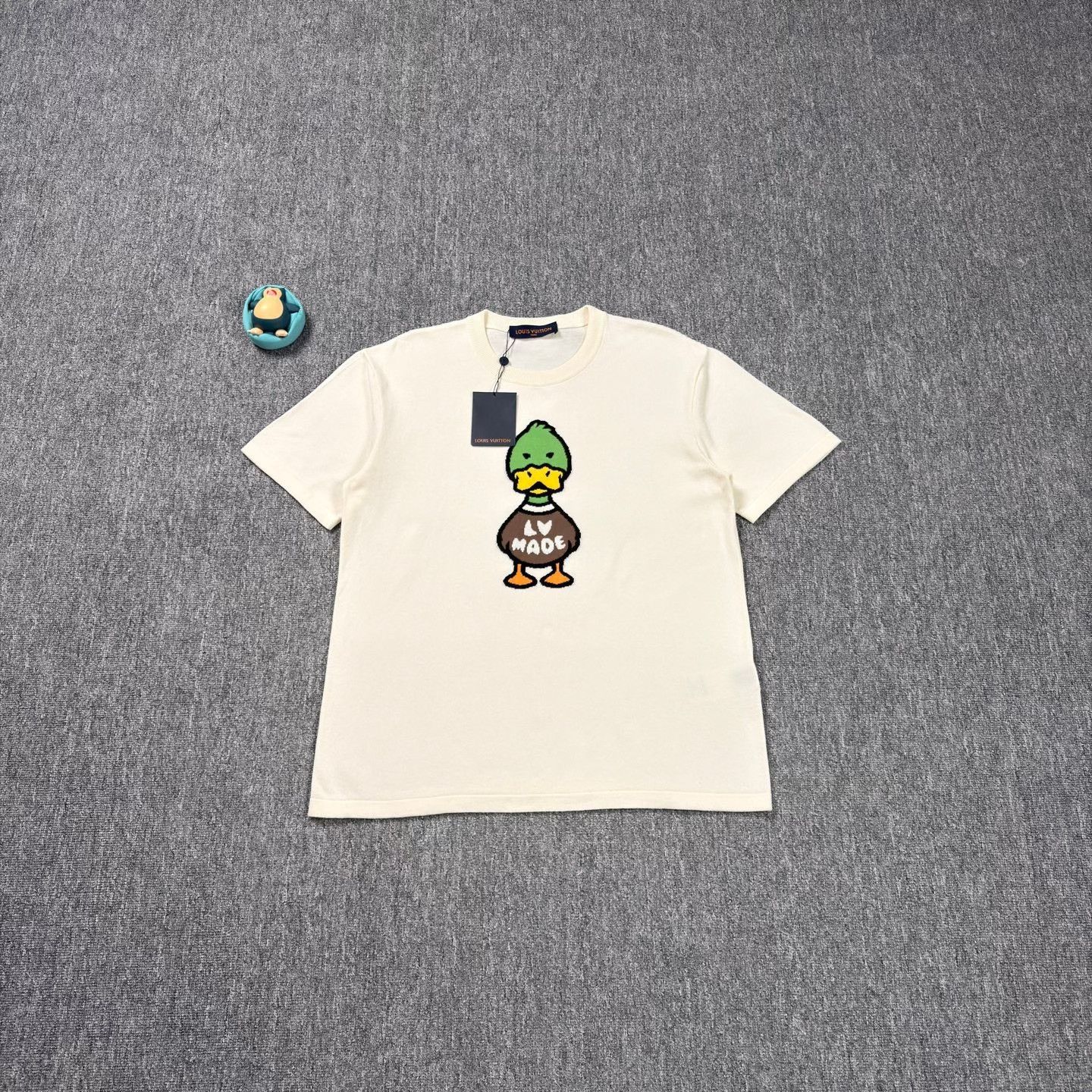 Louis Vuitton LV Nigo Duck Pattern Short Sleeve Size US L / EU 52-54 / 3 - 1 Thumbnail