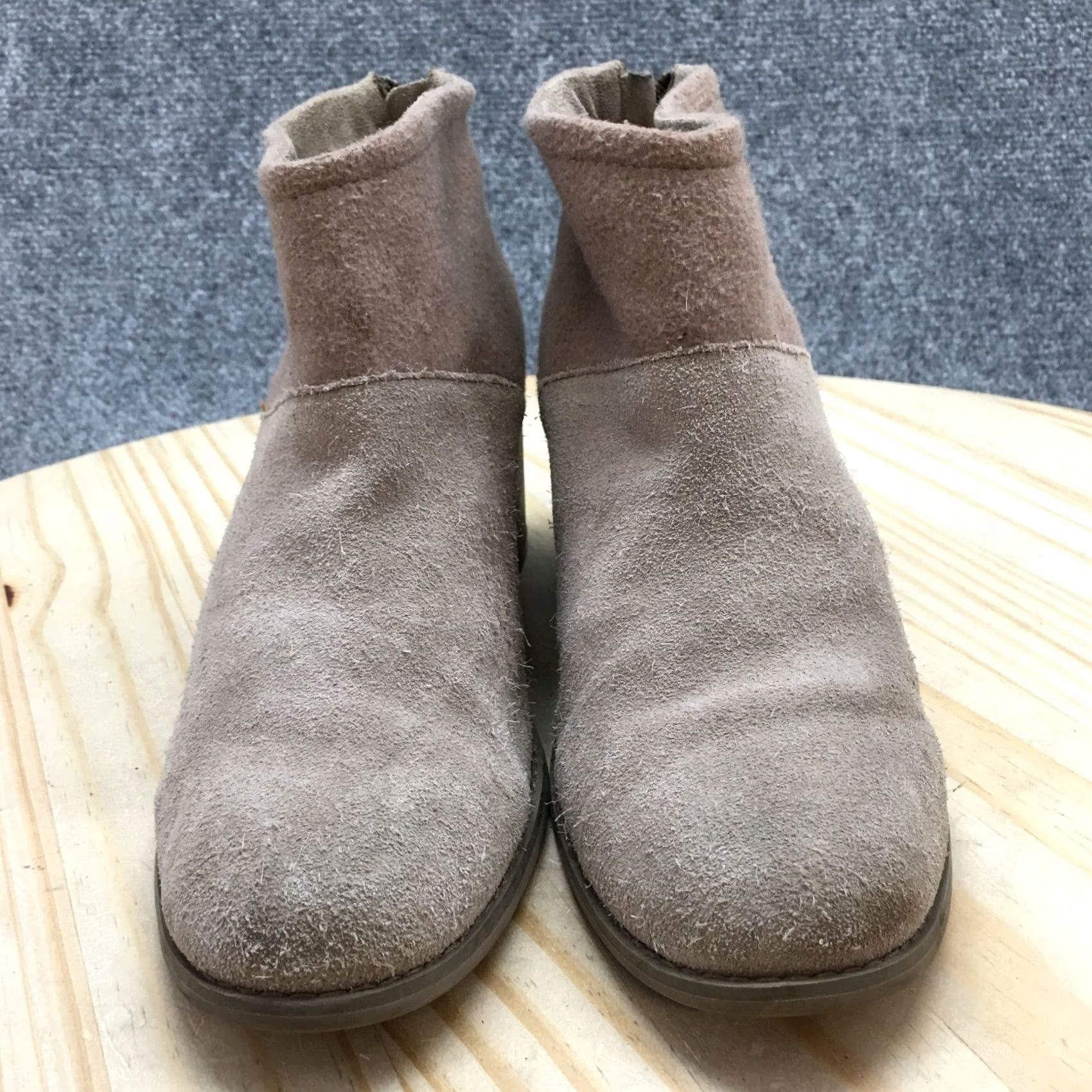 Toms TOMS Boots Womens 8 Lacy Casual Back Zip Ankle Bootie Taupe Suede Heels Size US 8 / IT 38 - 5 Thumbnail