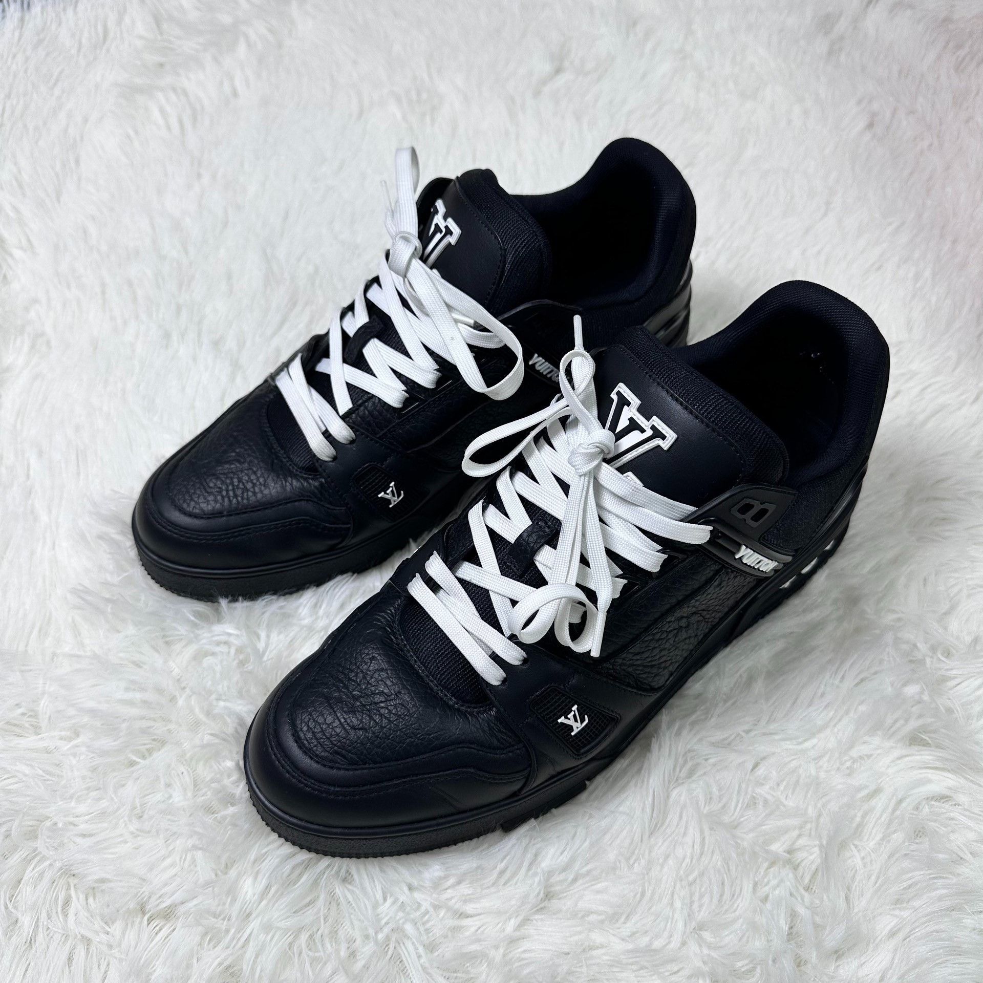 Louis Vuitton Louis Vuitton Trainer Leather Low-Top Sneakers Size US 10 / EU 43 - 1 Thumbnail