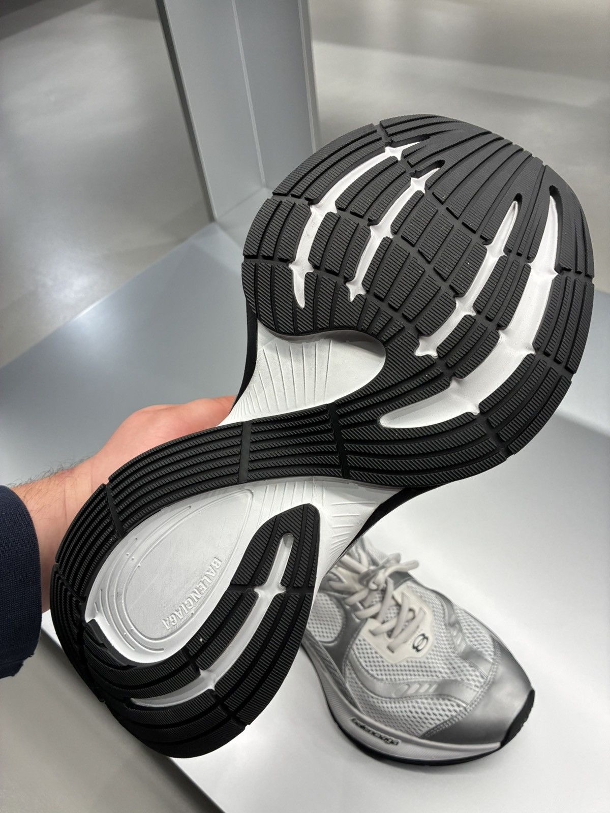 Balenciaga Balenciaga Unity Sneakers Size US 11 / EU 44 - 2 Thumbnail