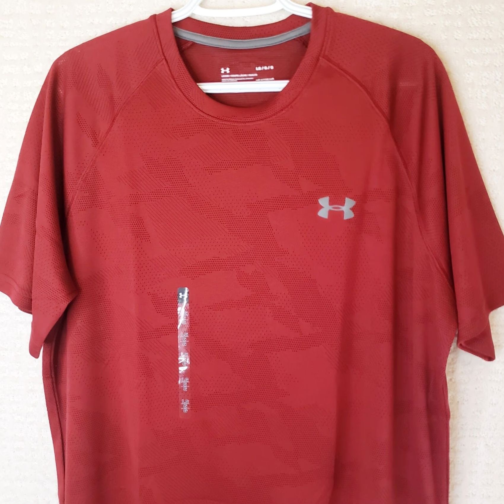 Under Armour Under Armour Heat Gear Loose Fit Anti-Odor Perforated Shirt Mens L Red New Size US L / EU 52-54 / 3 - 2 Thumbnail