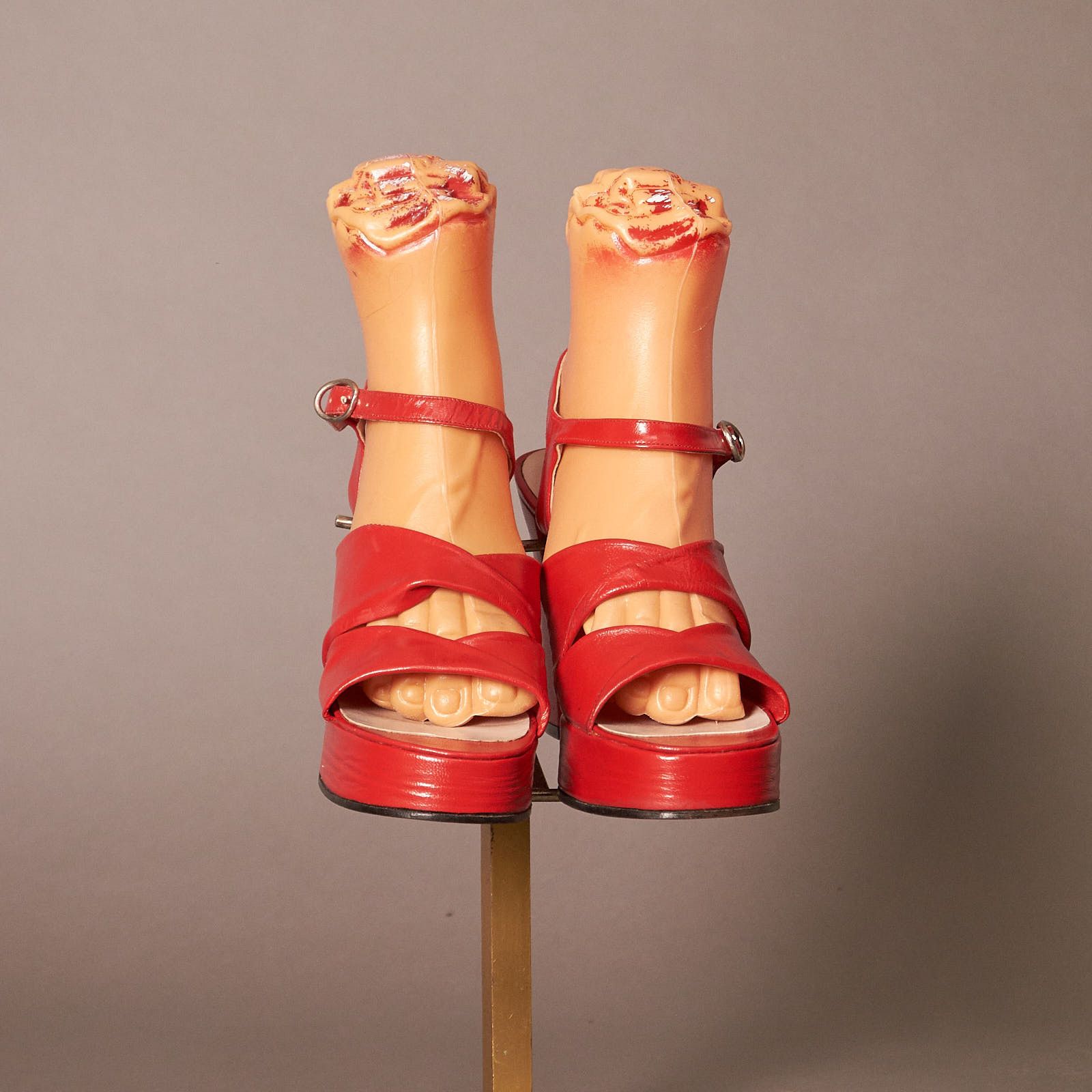 Vintage 1970s Ulitima Lip Stick Red Platform Heels Size US 8 / IT 38 - 2 Thumbnail
