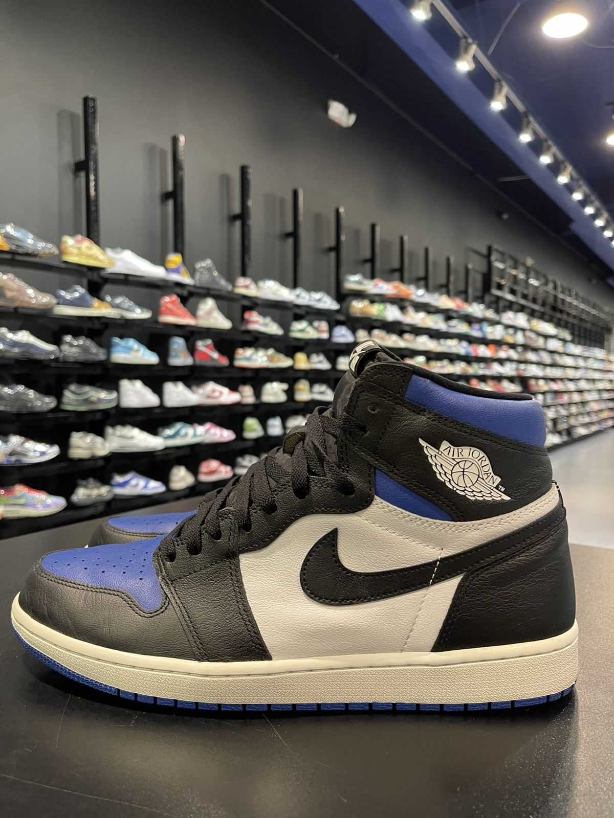 Jordan Brand Size 13 - Jordan 1 Retro High Royal Toe Size US 13 / EU 46 - 1 Thumbnail