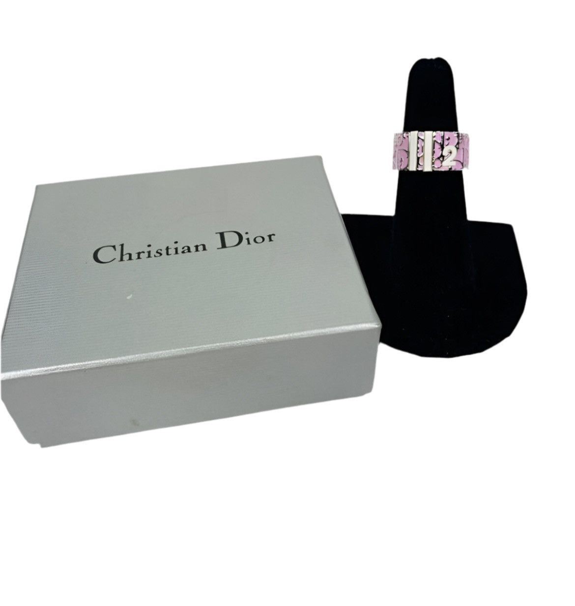 Dior trotter ring size