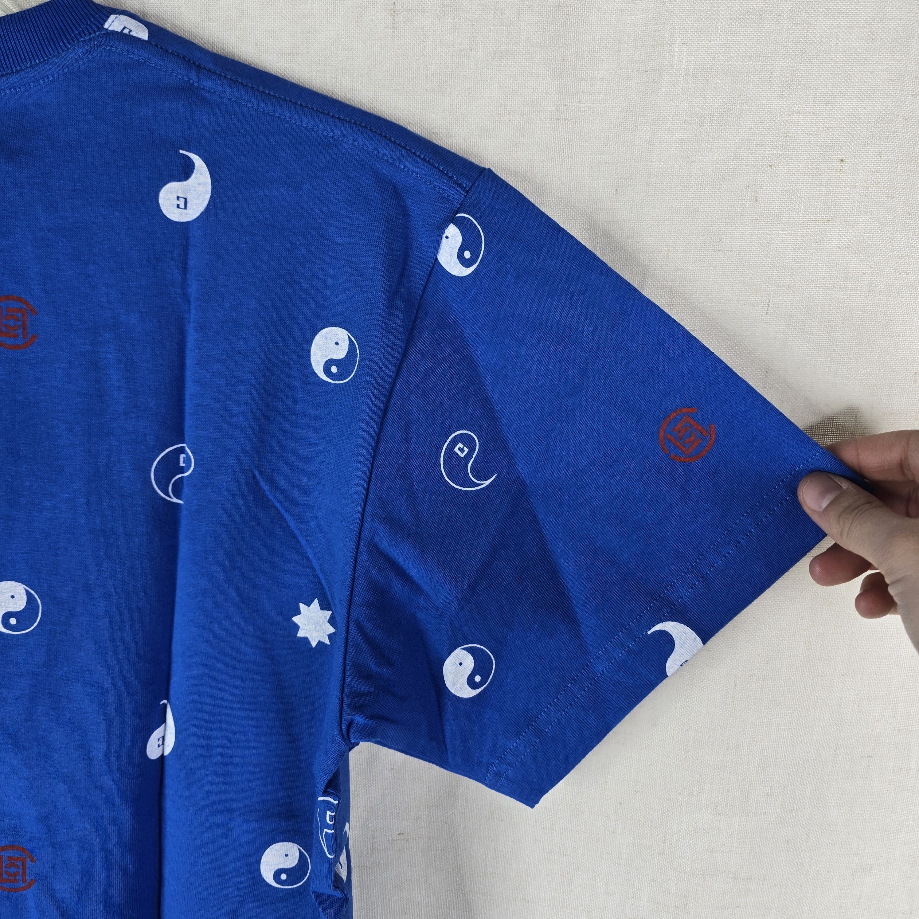 CLOT Clot Mens Small Bandana Print Ying Yang Blue Tshirt NEW Size US S / EU 44-46 / 1 - 6 Thumbnail