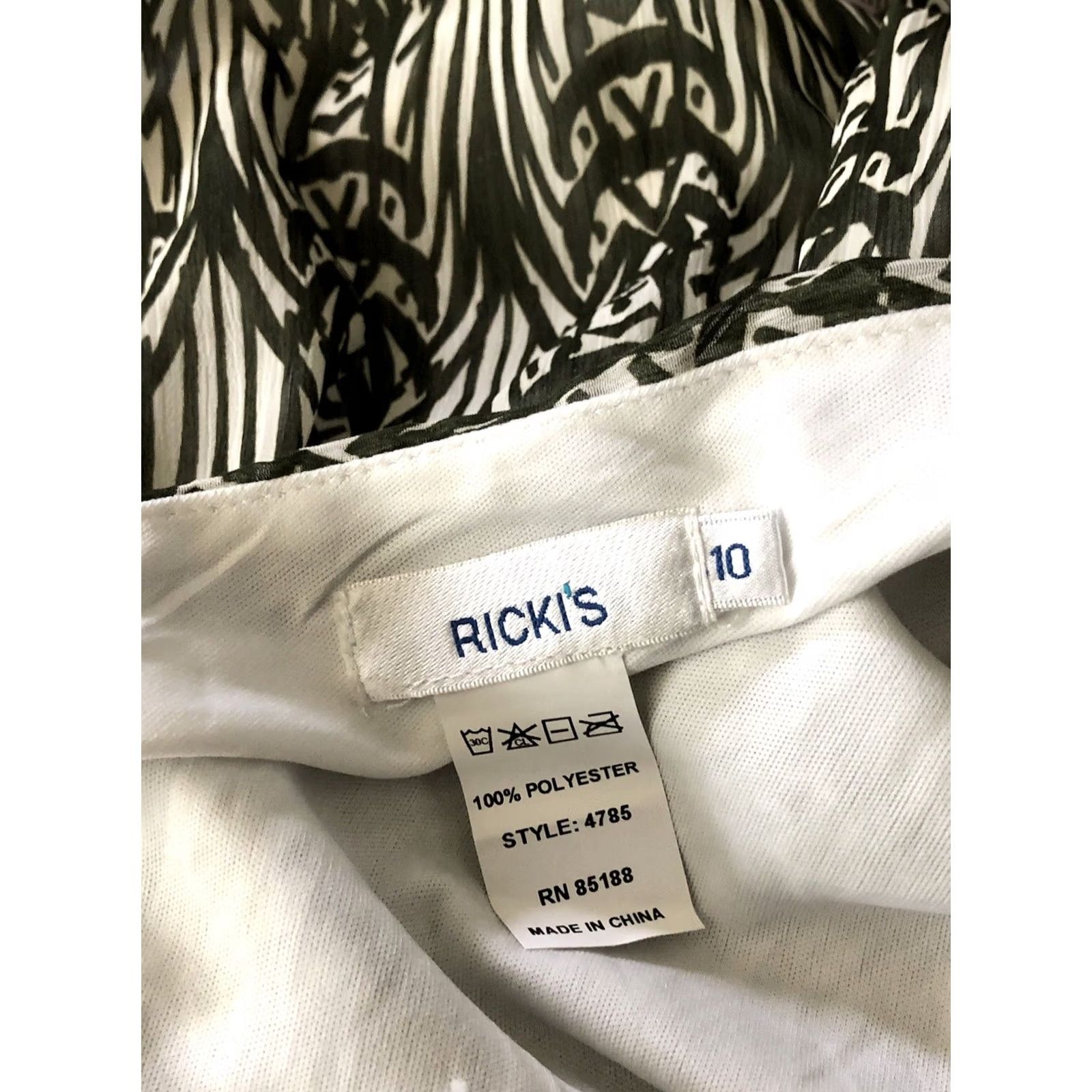 Vintage Rickis Sleeveless Chiffon Top 10 Green Geo Ruched Flowy Whimsy Artsy Fairy Boho Size L / US 10 / IT 46 - 5 Thumbnail