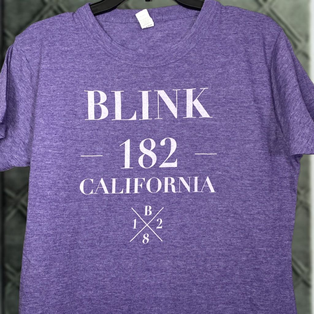 Tultex Blink-182 Womens 2XL T-Shirt California Tour Double-Sided Purple 2016 Concert Band Shirt Womens Size XXL / US 16-18 / IT 52-54 - 1 Thumbnail