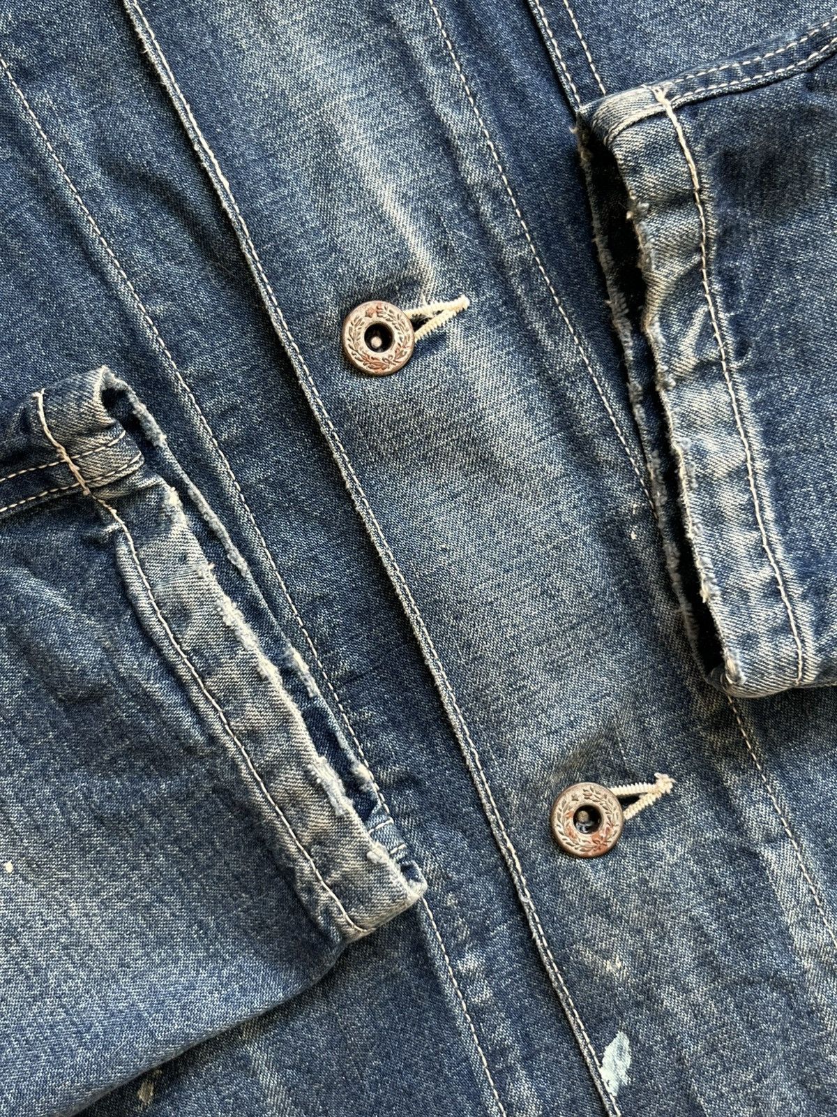 Japanese Brand Vintage faded denim chore jacket Size US L / EU 52-54 / 3 - 1 Thumbnail
