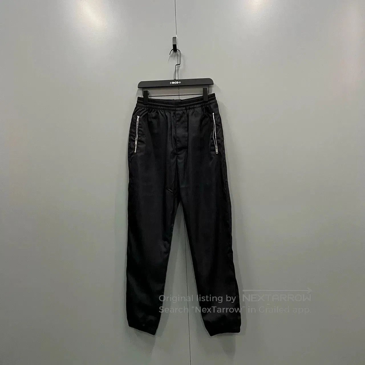 Givenchy Givenchy Black Logo Print Long Pants. Size US 36 / EU 52 - 1 Thumbnail