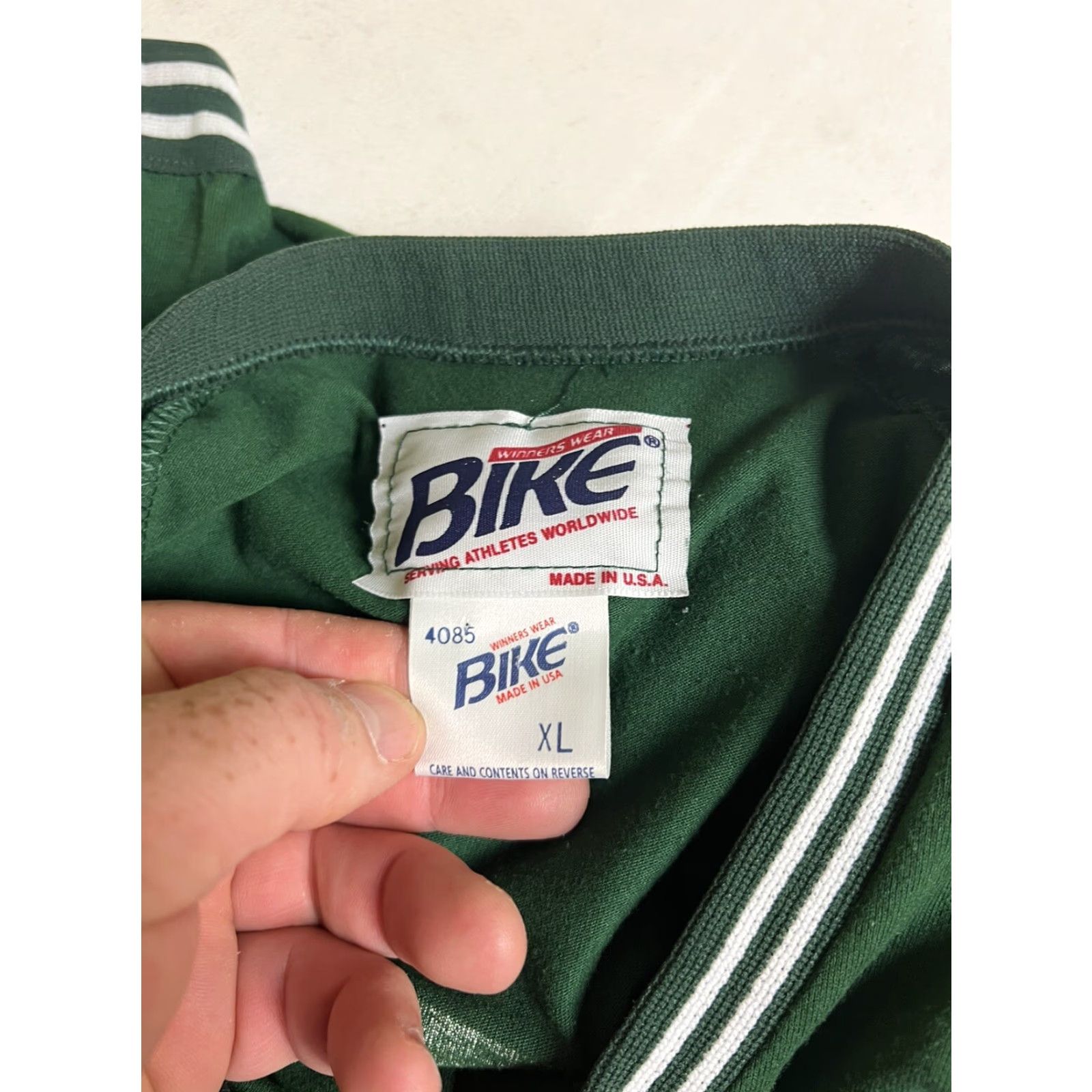 Vintage VINTAGE Bike Green Knights College Beer League Baseball Jersey RINGER Shirt XL 1980s Sportswear Mens Size US XL / EU 56 / 4 - 3 Thumbnail