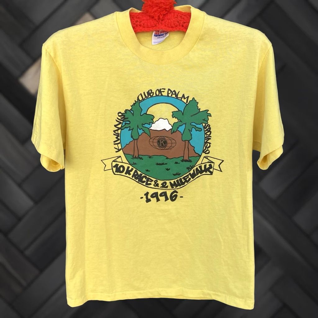 Hanes VINTAGE Hanes 10K Race T Shirt Kiwanis Club Palm Springs M Crew Neck Short Sleeve Yellow 1996 50/50 Graphic Print Mens Size US M / EU 48-50 / 2 - 1 Thumbnail