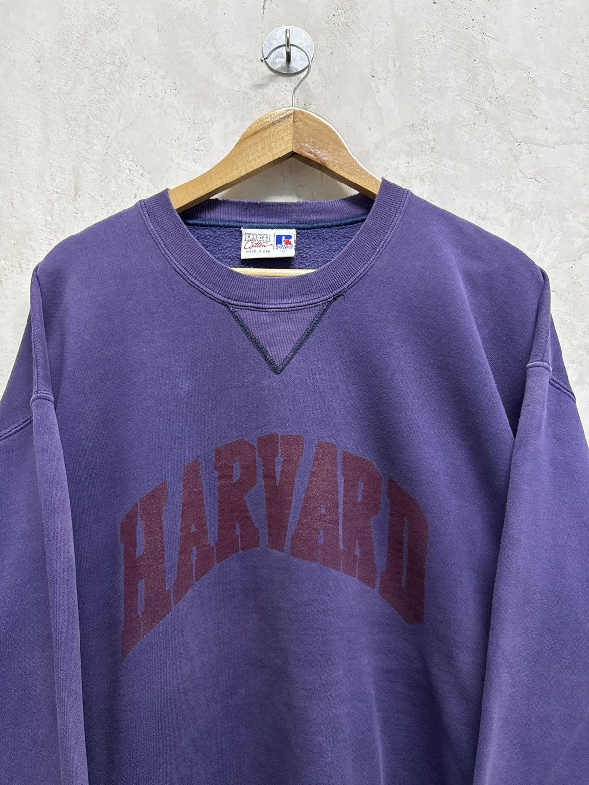Russell Athletic Vintage 90s Distressed Russell ‘Harvard’ Crewneck Size US L / EU 52-54 / 3 - 2 Thumbnail
