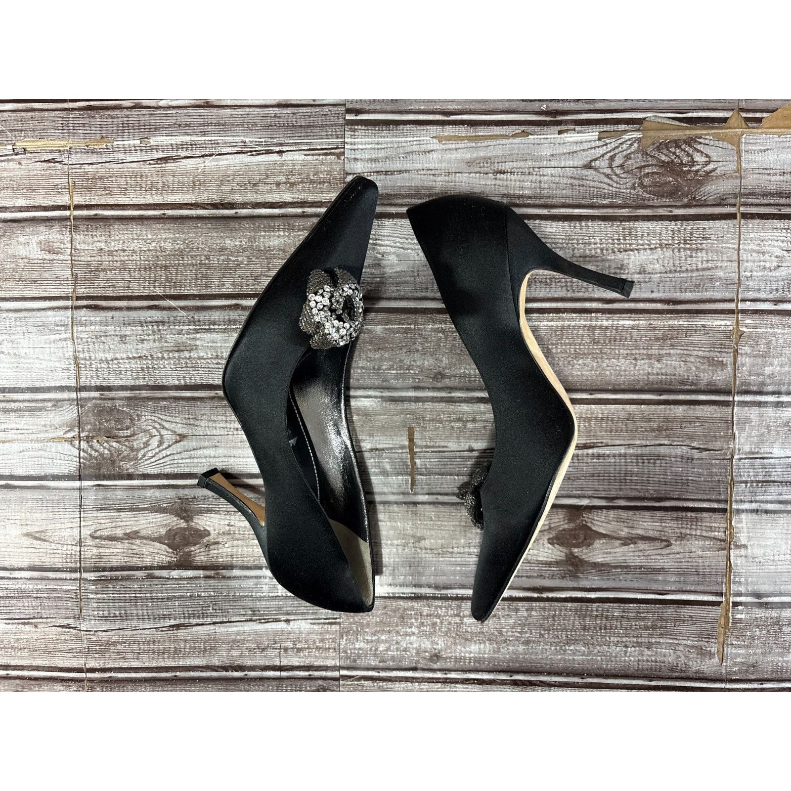 Rene Caovilla Rene Caovilla Satin crystal applique Heels shoes size 10 col Size US 10 / IT 40 - 5 Thumbnail