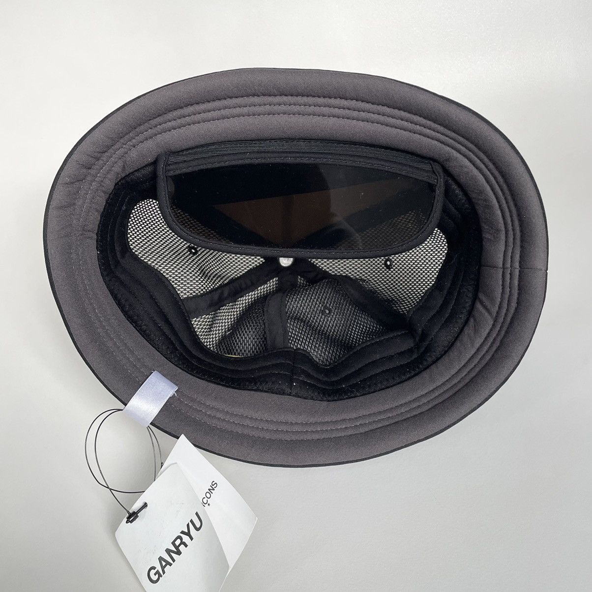 Comme des Garcons ‘Devil Horn’ Mesh Bucket Hat Size ONE SIZE - 7 Thumbnail
