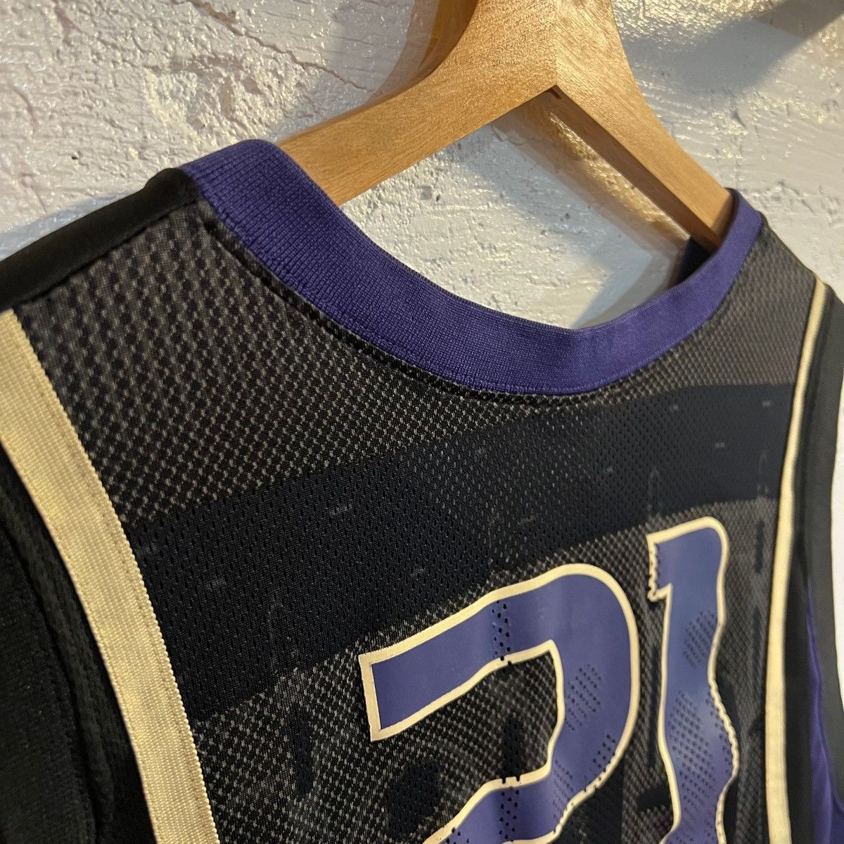 NCAA × Nike × Vintage Y2K Nike Washington Huskies Basketball Jersey Size US XL / EU 56 / 4 - 6 Thumbnail