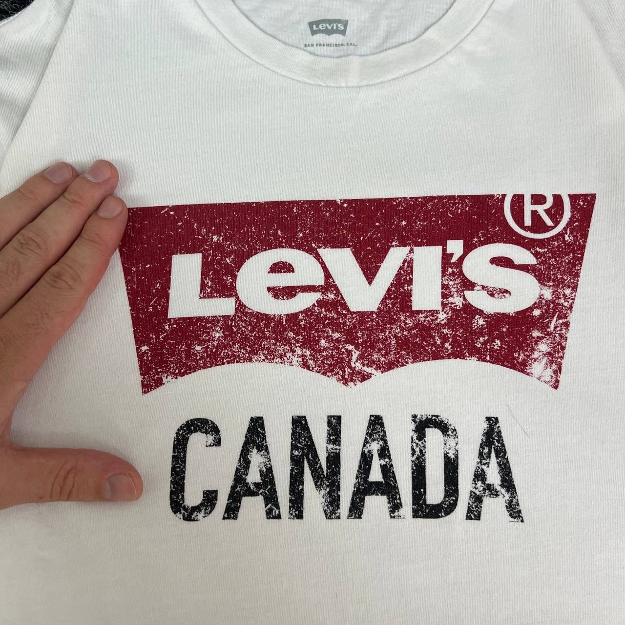 Levi's Levis Canada t-shirt old money preppy y2k style Size US M / EU 48-50 / 2 - 3 Thumbnail