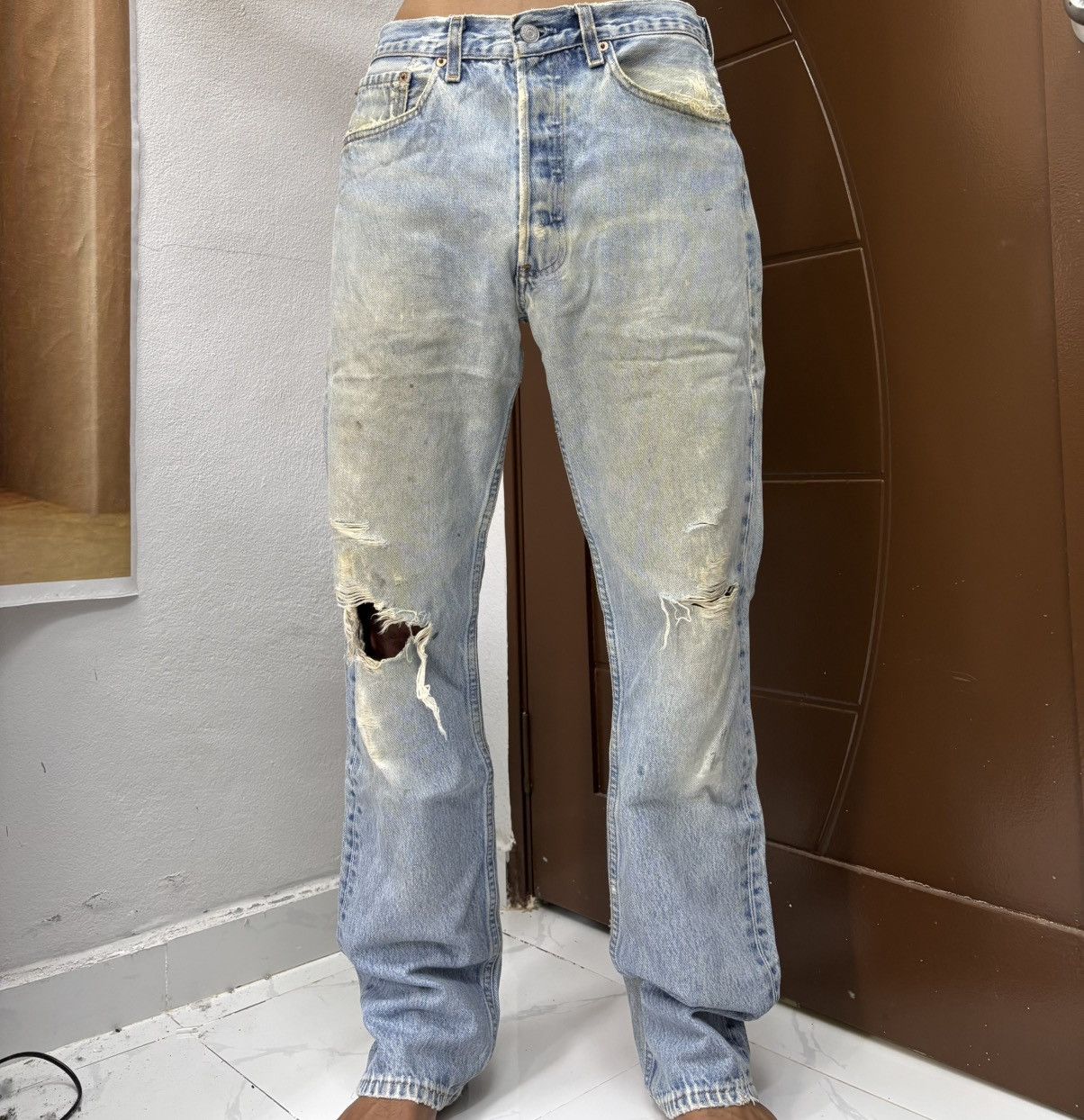 Levi's Vintage LEVIS 501 Kurt Cobain Distressed Denim Jeans Style Size US 31 - 17 Thumbnail