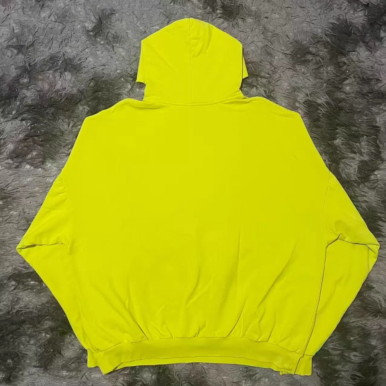 Balenciaga Balenciaga Subtle Logo Yellow Sweatshirt Size 1/2/3 Size S / US 4 / IT 40 - 2 Thumbnail