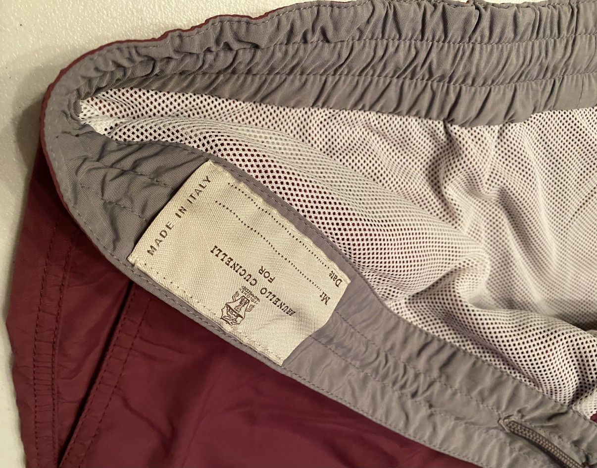 Brunello Cucinelli Brunello Cucinelli 🇮🇹 Oxblood Techno Resort Swim Shorts L NWT Size US 36 / EU 52 - 2 Thumbnail