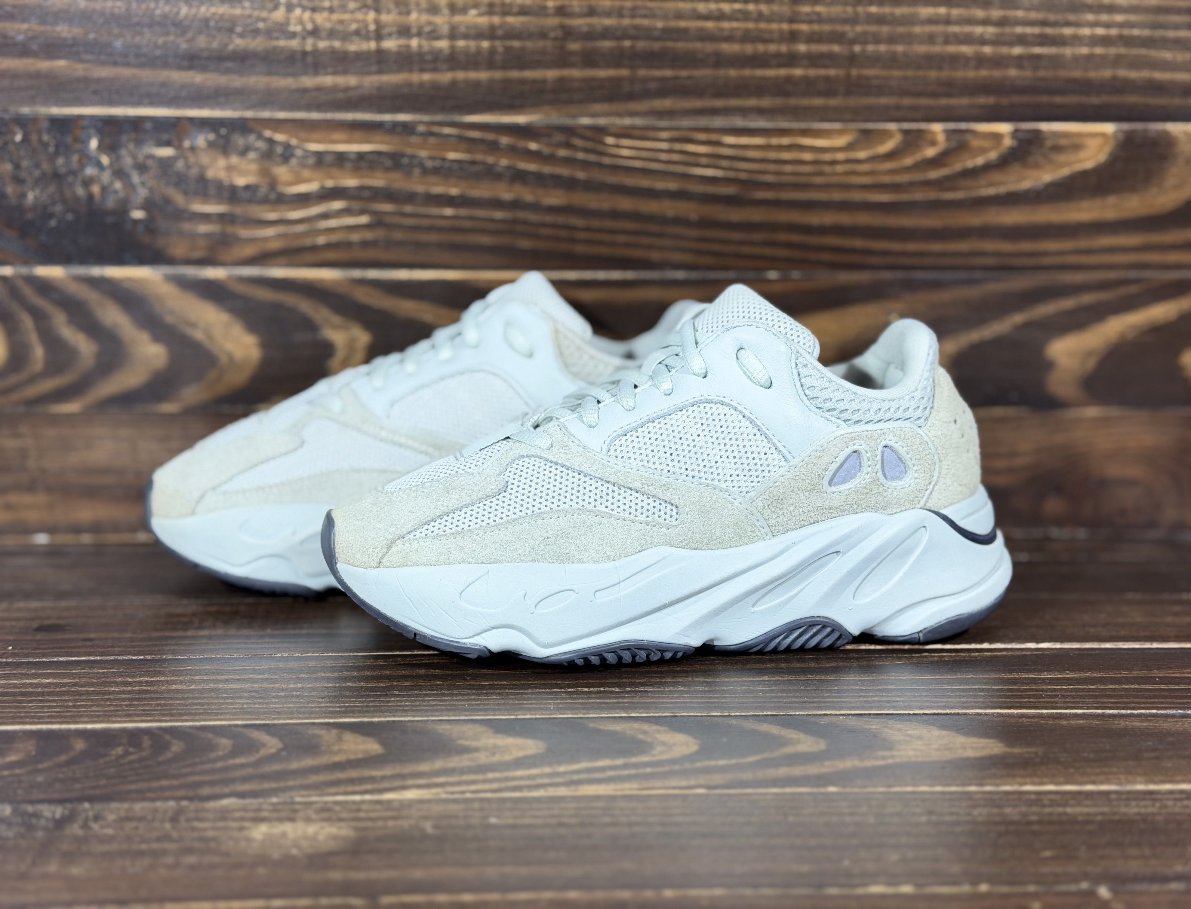 Adidas ADIDAS Yeezy Boost 700 "Salt" Men's/Kids US4 UK3.5 FR36 JP22 Size US 5 / EU 37 - 21 Thumbnail