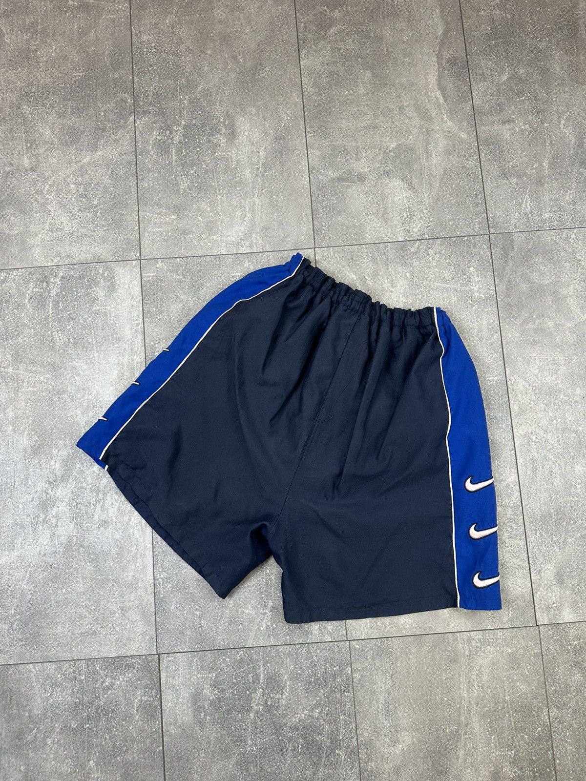 Nike Nike Vintage Y2K Shorts Small Swoosh Size US 36 / EU 52 - 4 Thumbnail