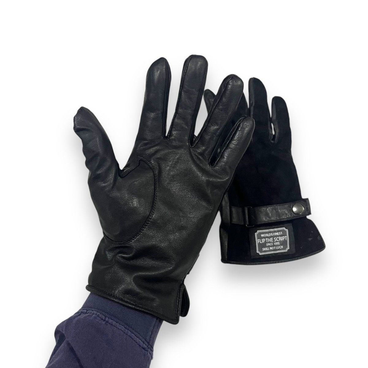 Beauty Beast × Leather FLIP THE SCRIPT LEATHER SUEDE BLACK GLOVE Size ONE SIZE - 6 Thumbnail