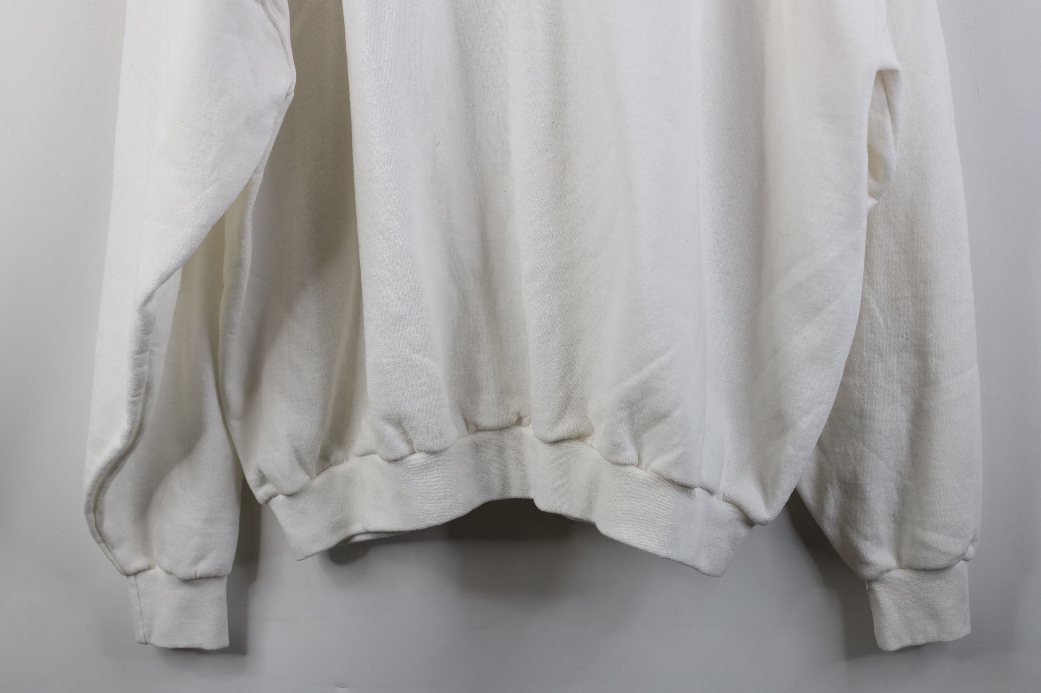 Vintage Vintage 90s Streetwear Blank Crewneck Sweatshirt White Size US XXL / EU 58 / 5 - 14 Thumbnail